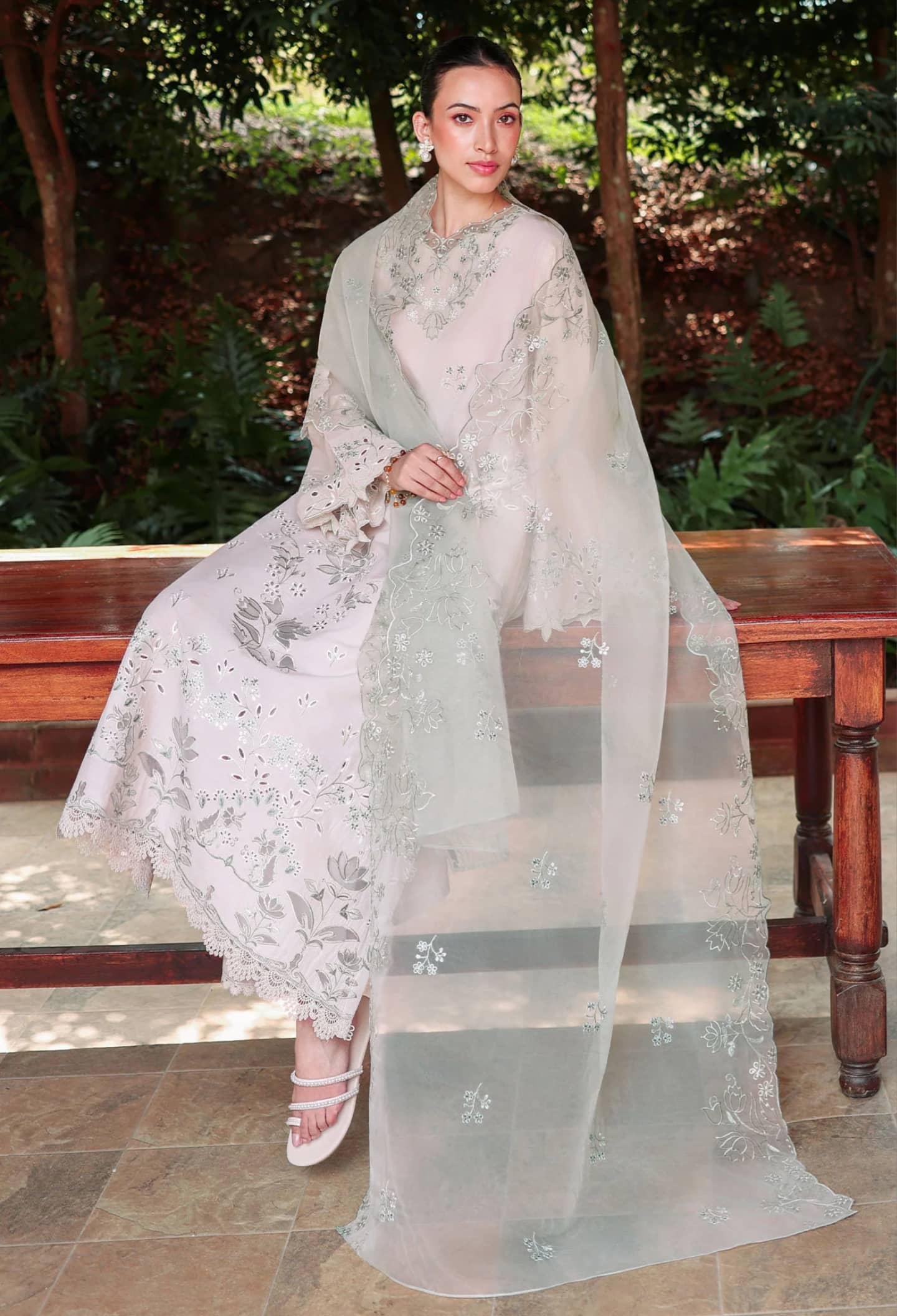 Cross Stitch Premium Lawn 26/Pearl Sage/Beige