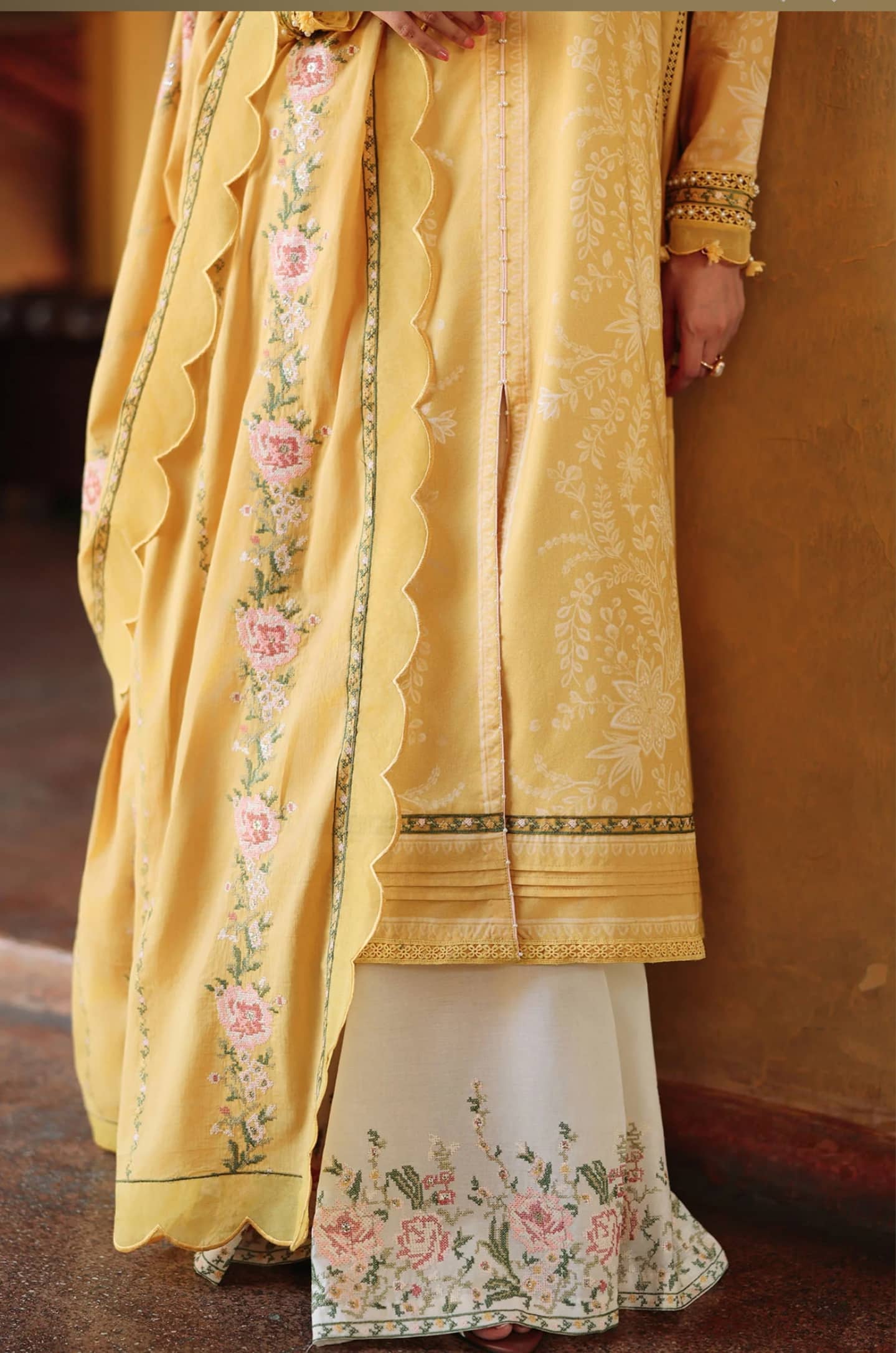 img_cross_stitch_lawn_awwal_boutique