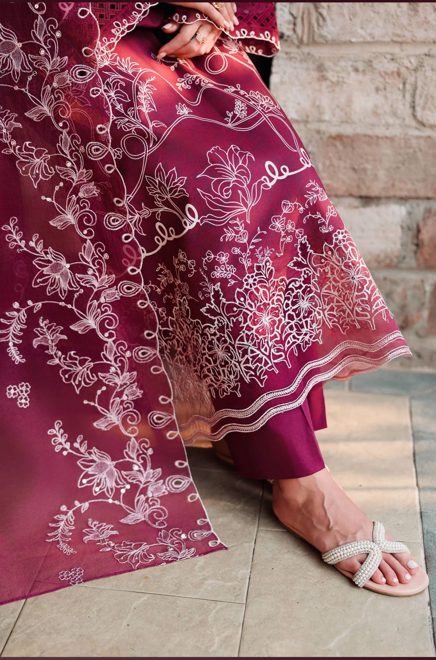 img_cross_stitch_chikankari_lawn_awwal_boutique