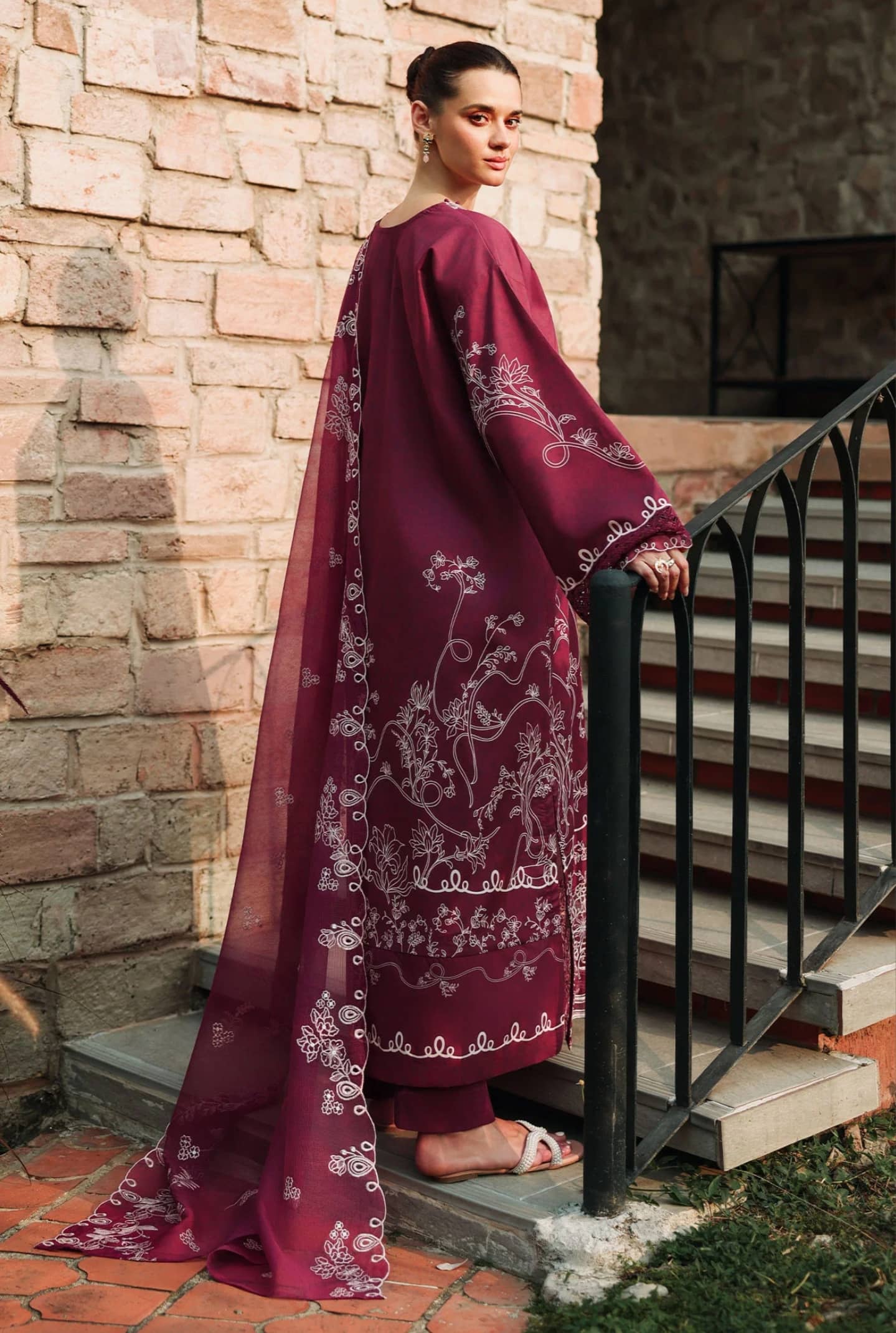 Cross Stitch Premium Lawn 26/Plum Essence/Magenta