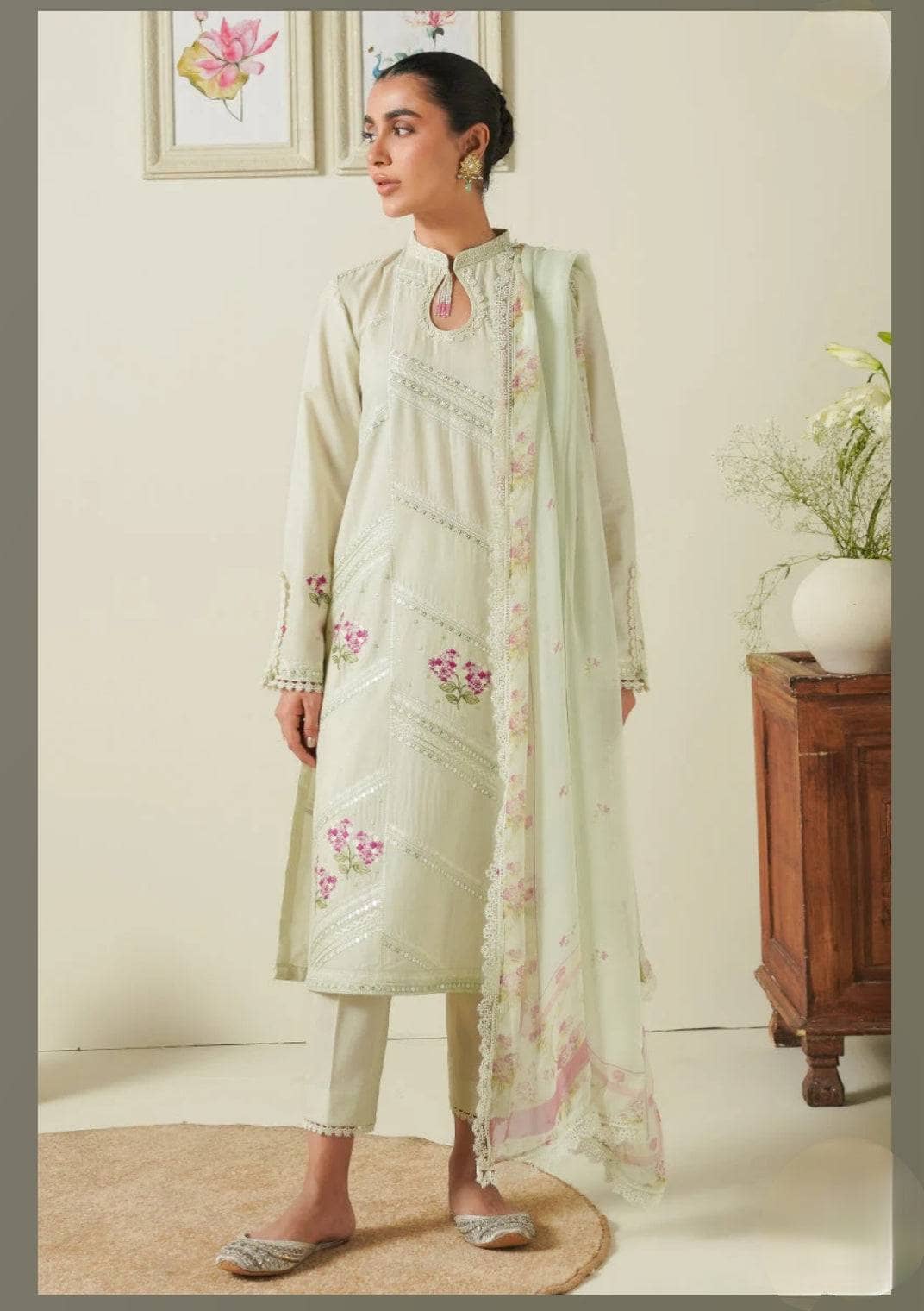 img_cross_stitch_mahiri_awwal_boutique