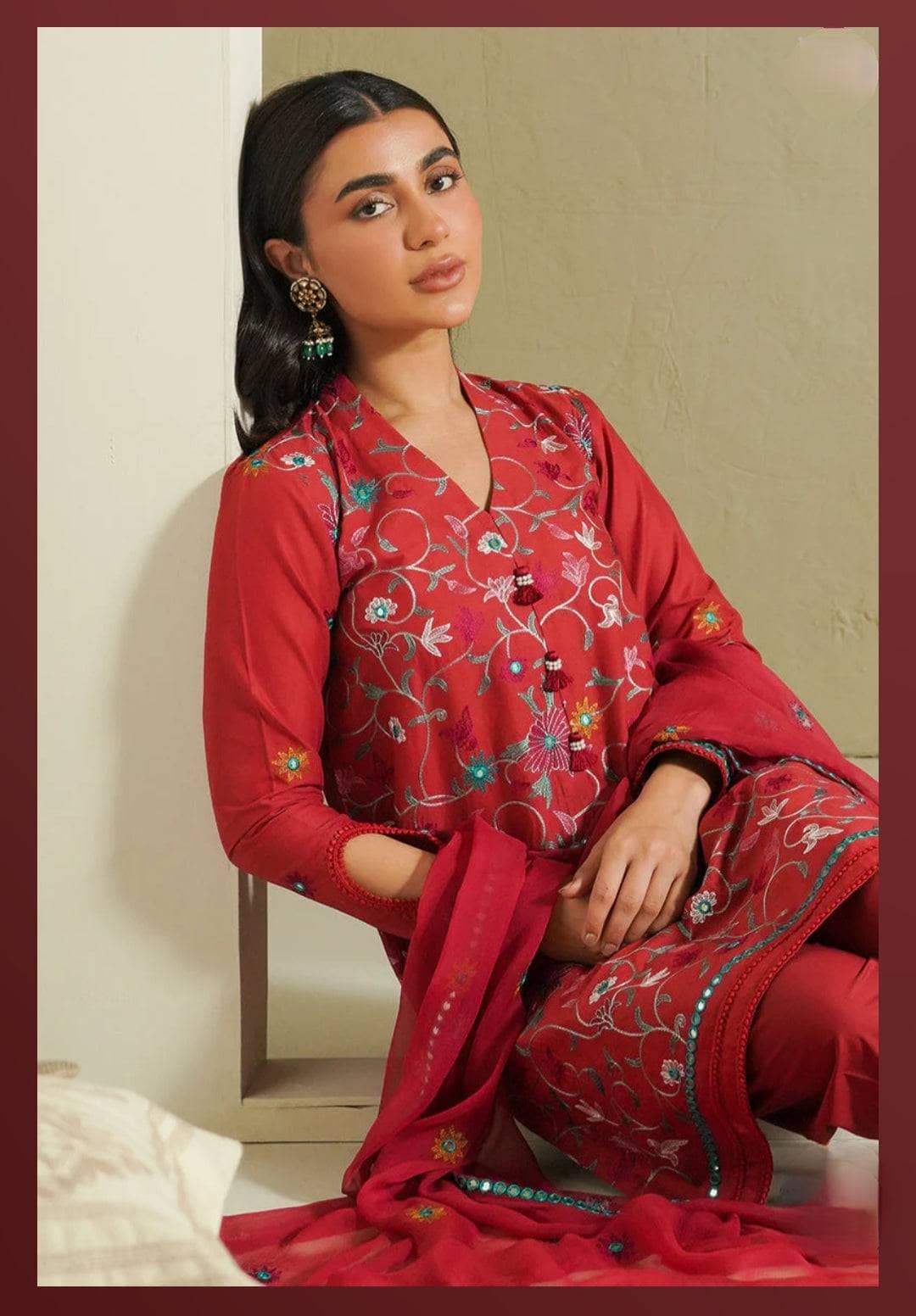 img_cross_stitch_mahiri_lawn_awwal_boutique