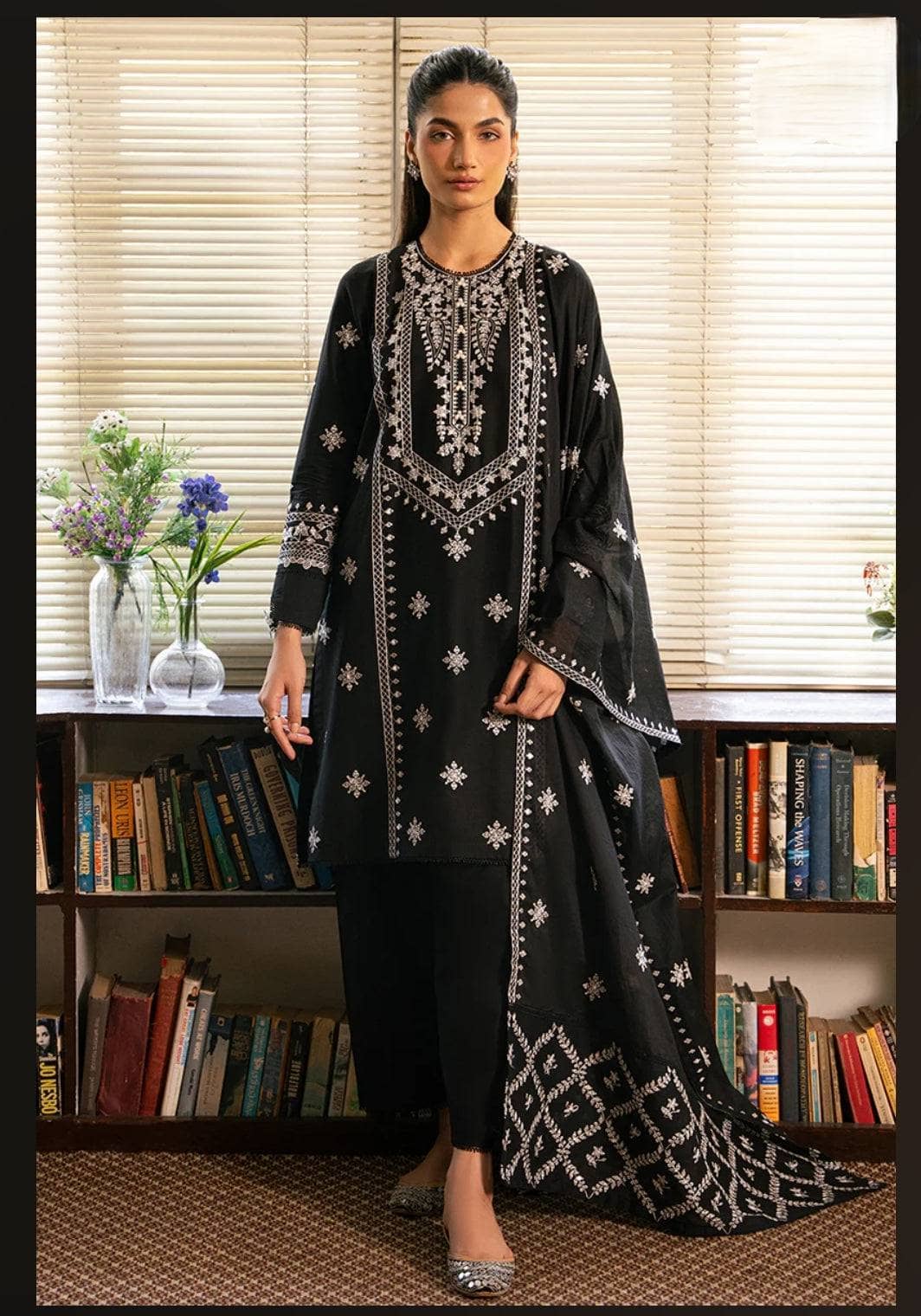 img_cross_stitch_mahiri_lawn_24_awwal_boutique