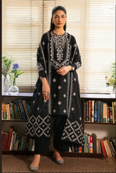 img_cross_stitch_mahiri_lawn_24_awwal_boutique