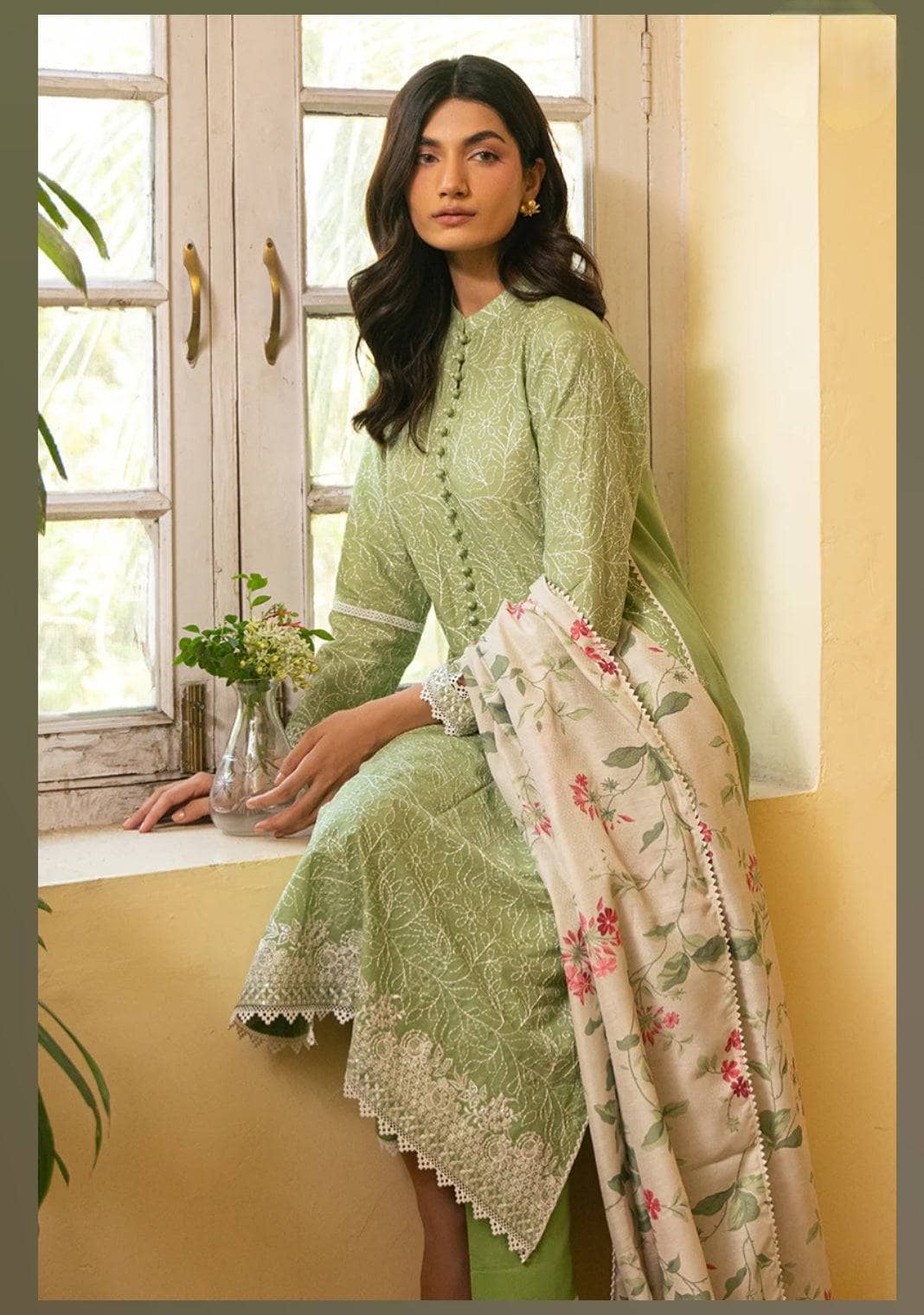 img_cross_stitch_mahiri_lawn_24_awwal_boutique
