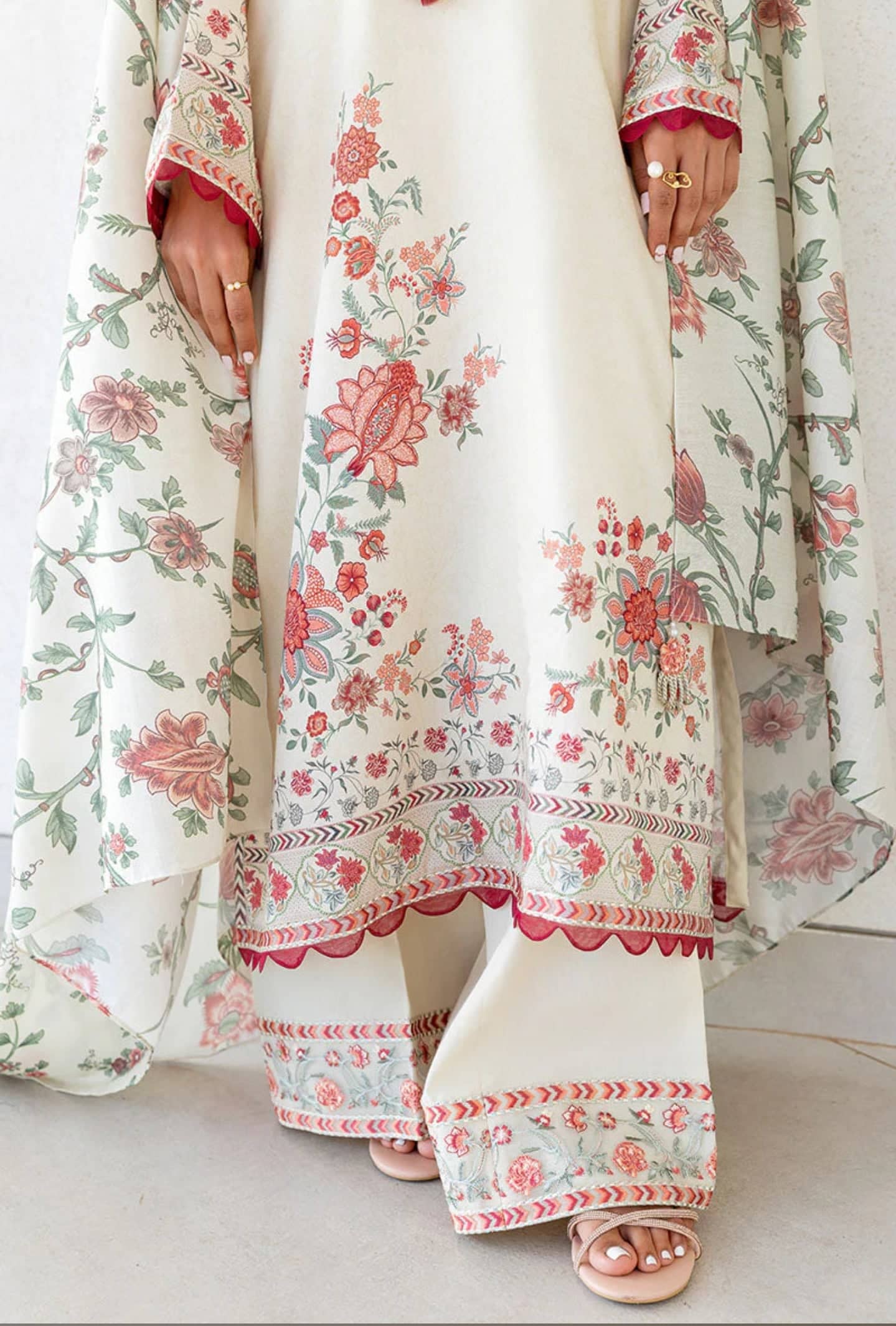 Cross Stitch Luxury Winter Collection Cross Stitch Cotton Satin 25/Petal Sand/Beige