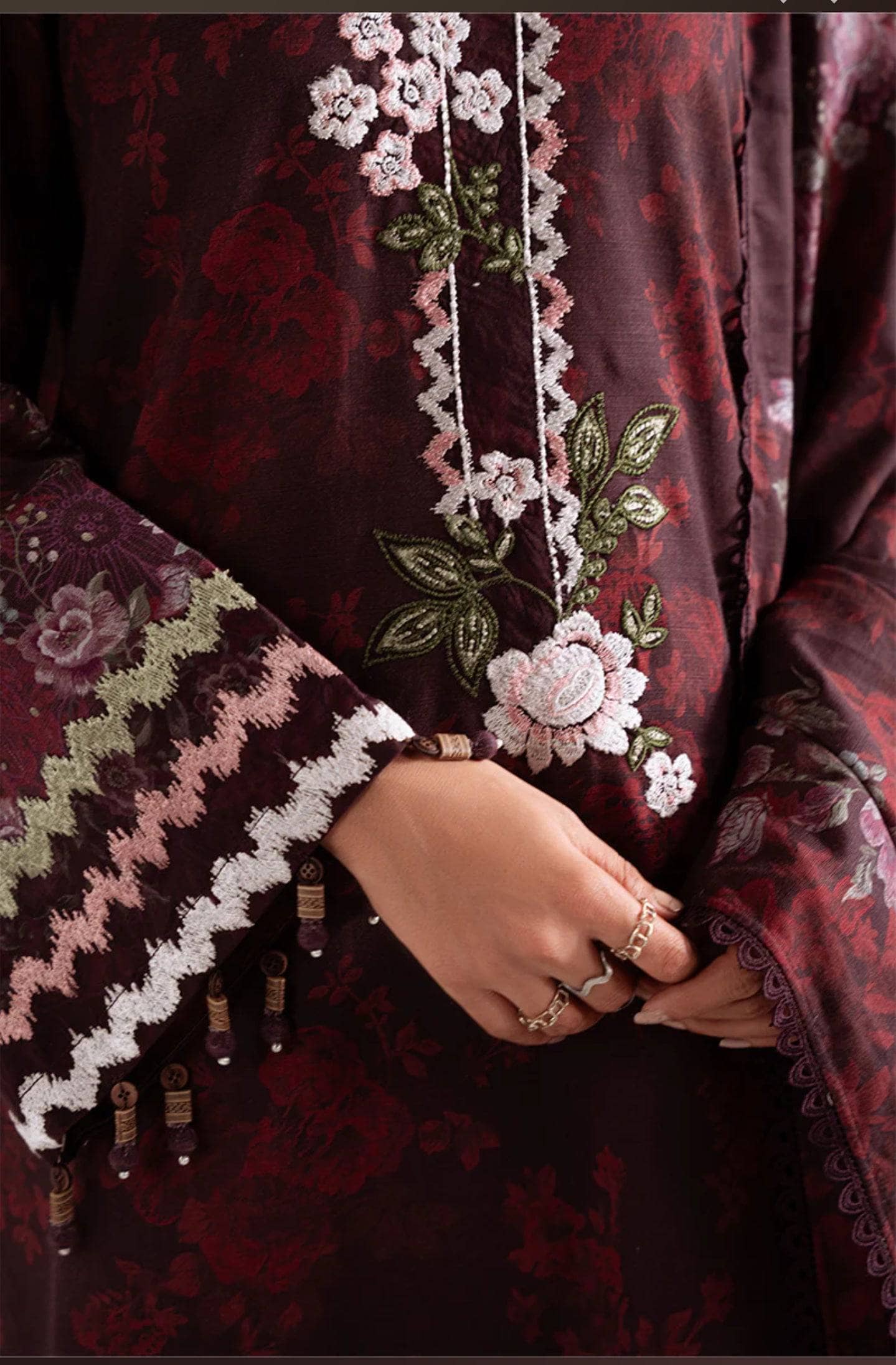 img_cross_stitch_khaddar_awwal_boutique