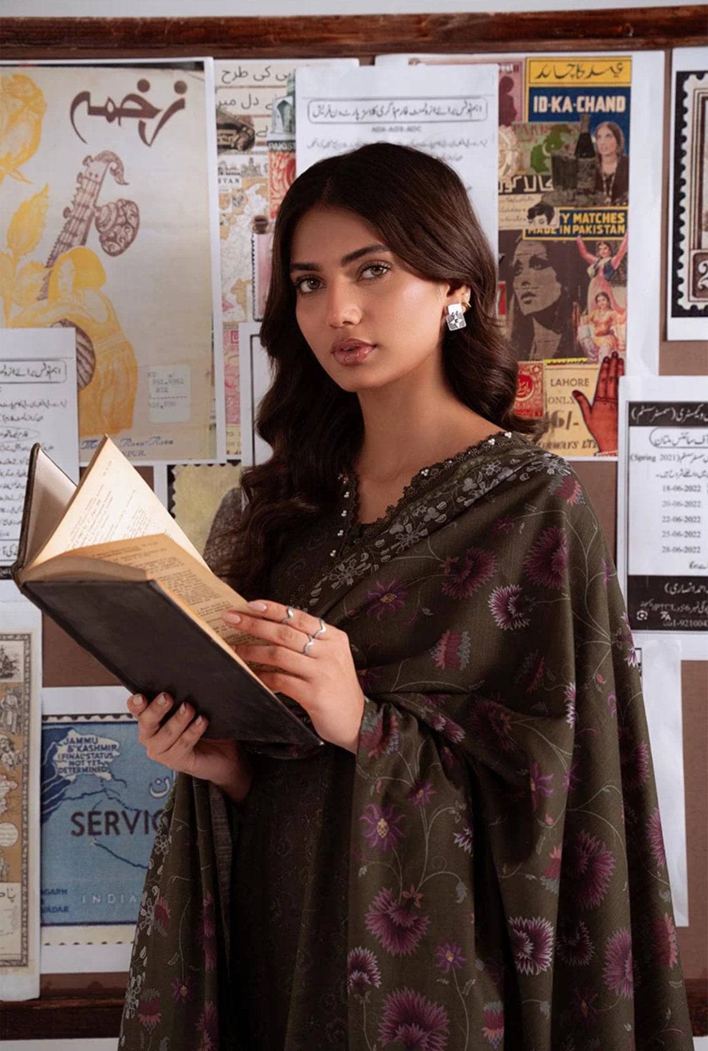 img_cross_stitch_khaddar_awwal_boutique
