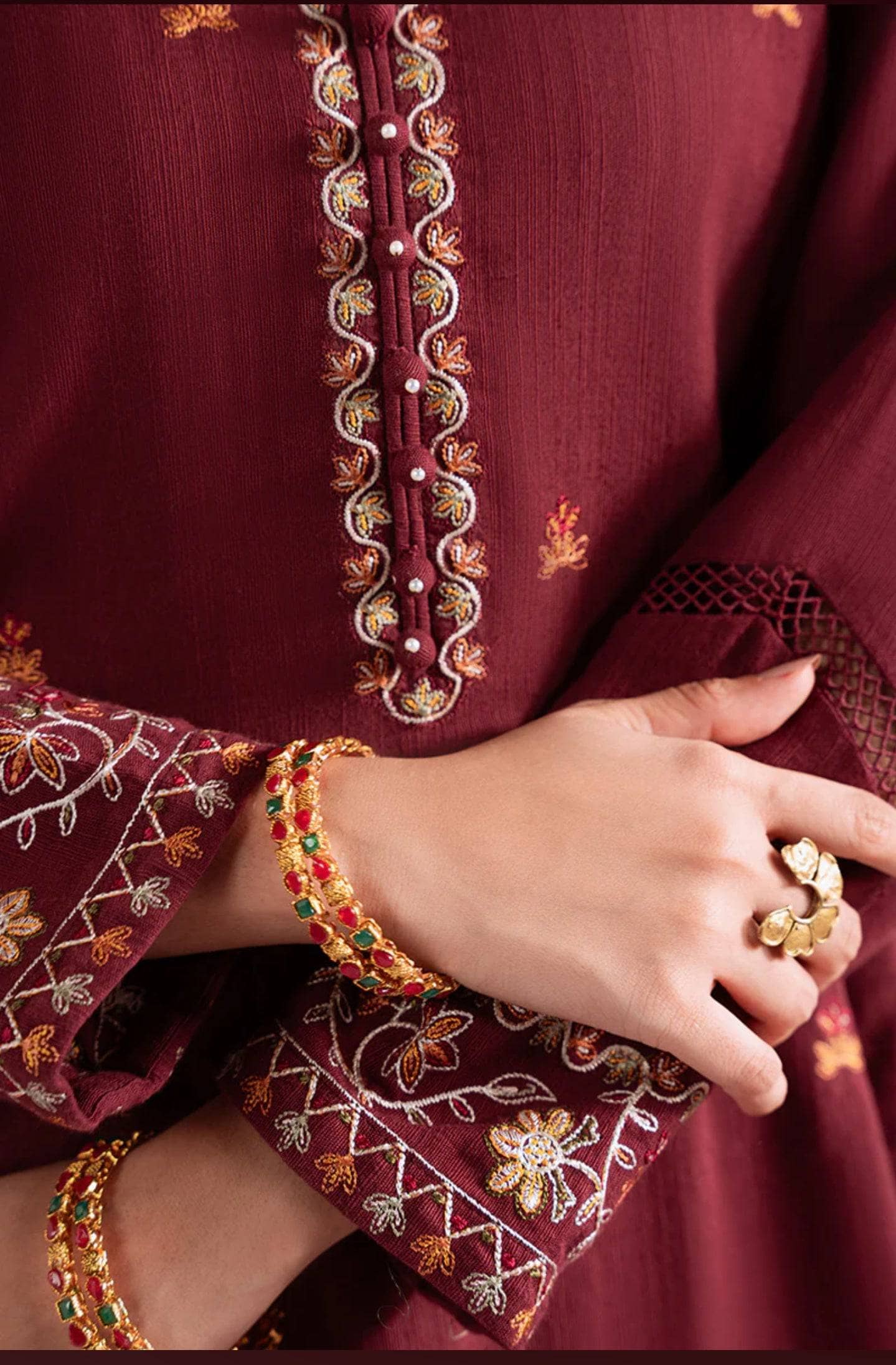 img_cross_stitch_khaddar_awwal_boutique