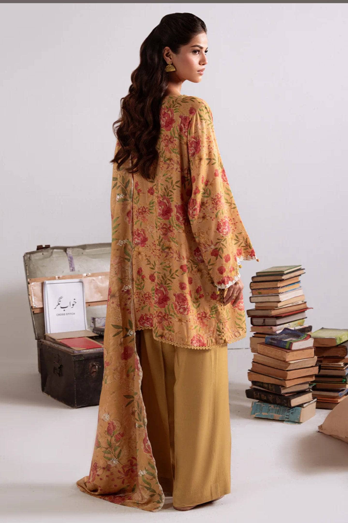 img_cross_stitch_linen_awwal_boutique