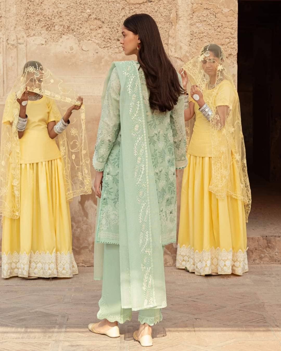 img_cross_stitch_lawn_24_awwal_boutique