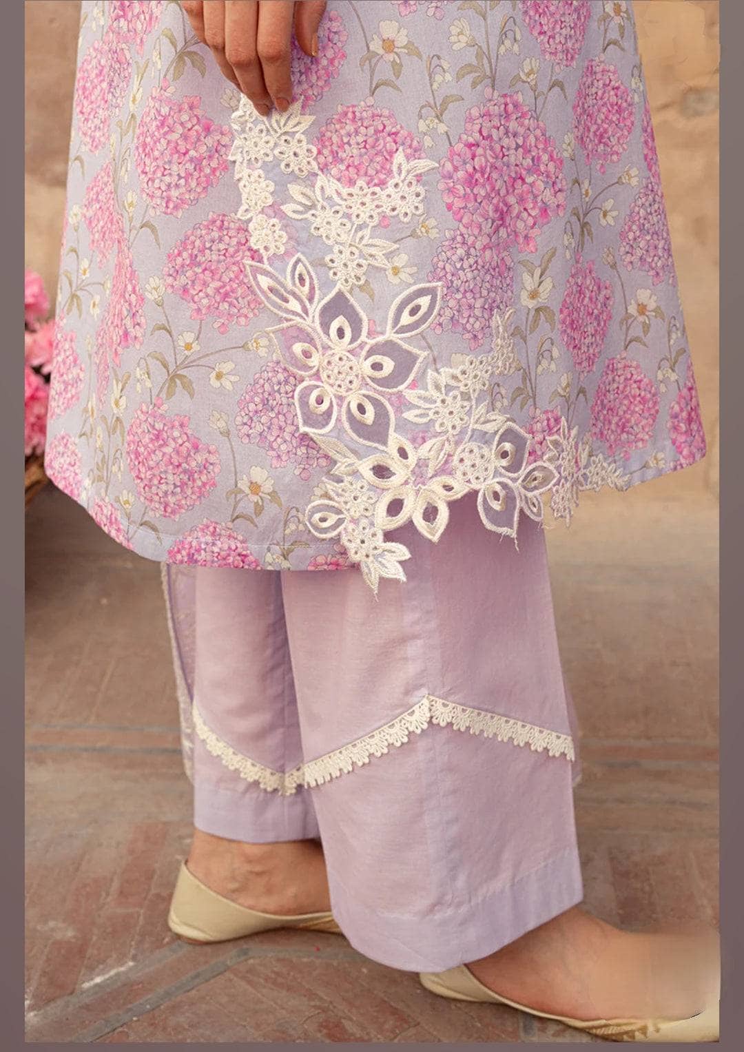 img_cross_stitch_lawn_24_awwal_boutique