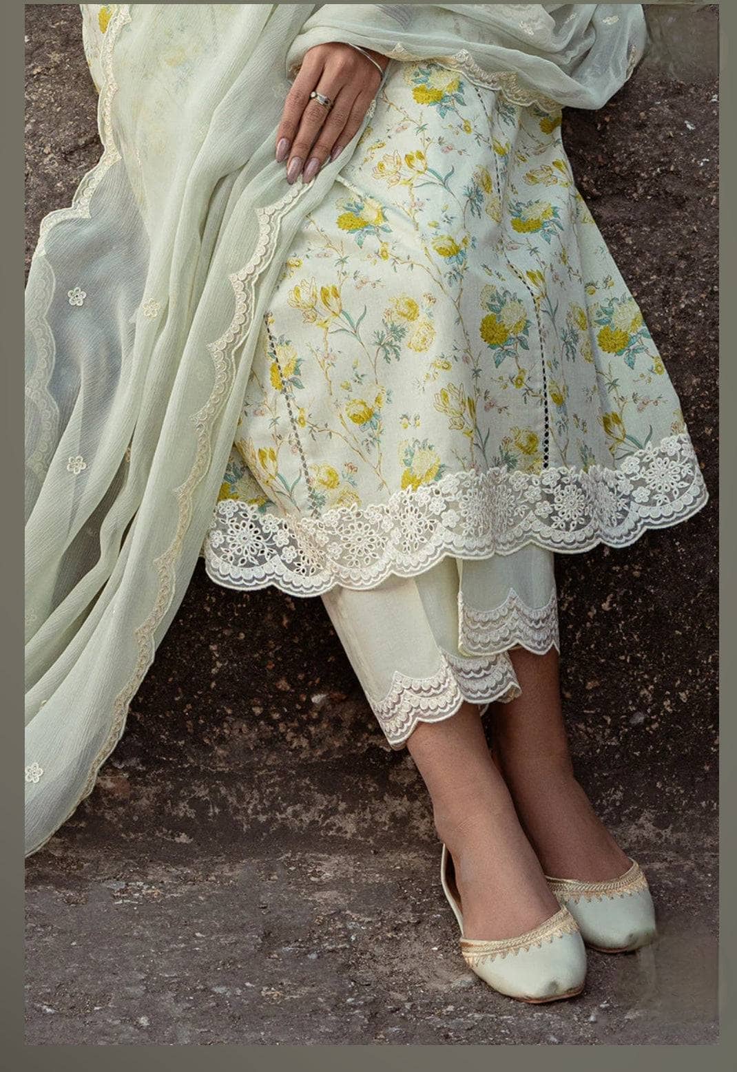 img_cross_stitch_daily_lawn_24_awwal_boutique