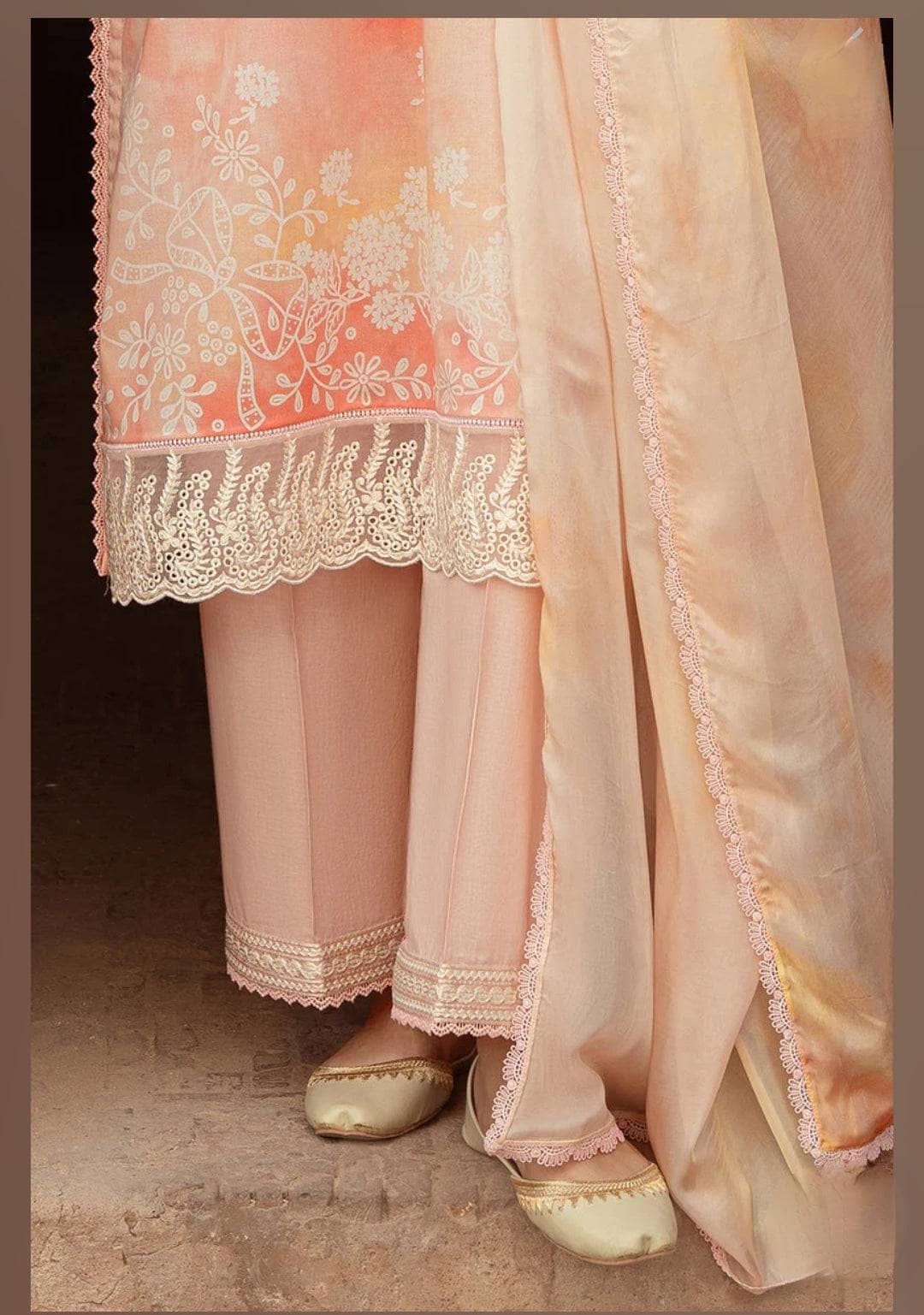 img_cross_stitch_lawn_24_awwal_boutique
