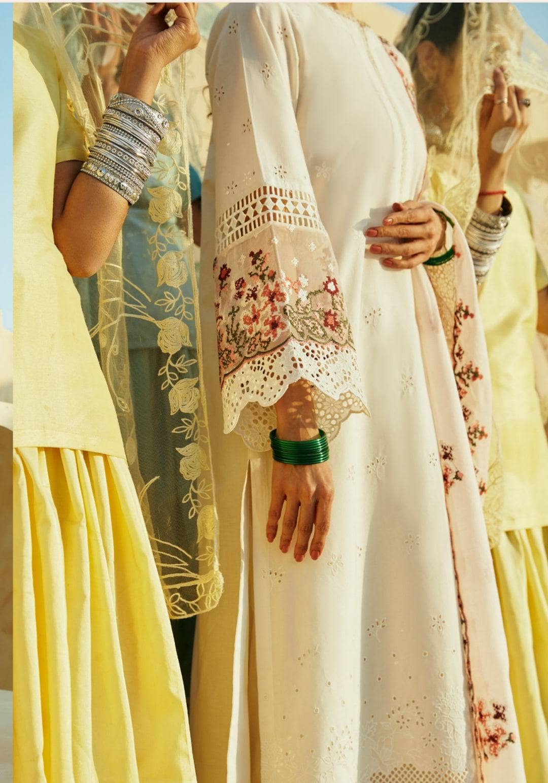img_cross_stitch_lawn_24_awwal_boutique