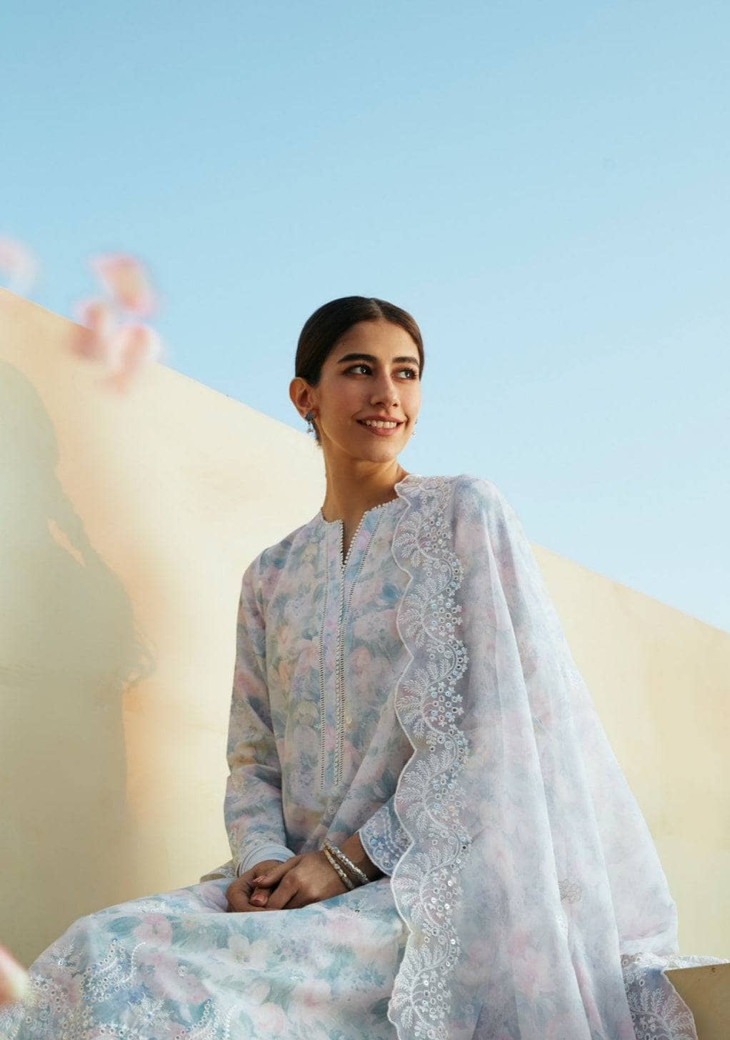 img_cross_stitch_lawn_24_awwal_boutique