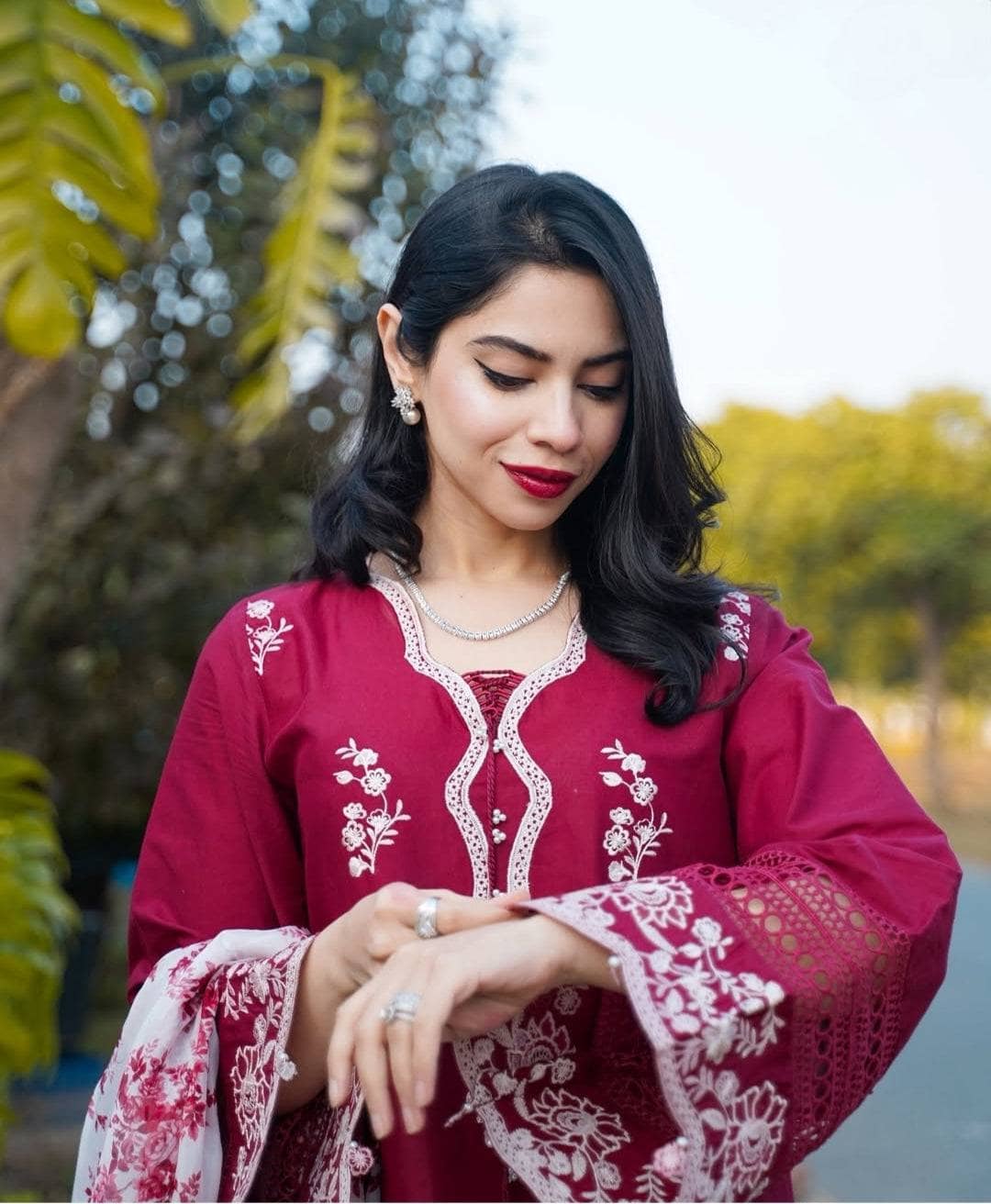 img_cross_stitch_lawn_awwal_boutique