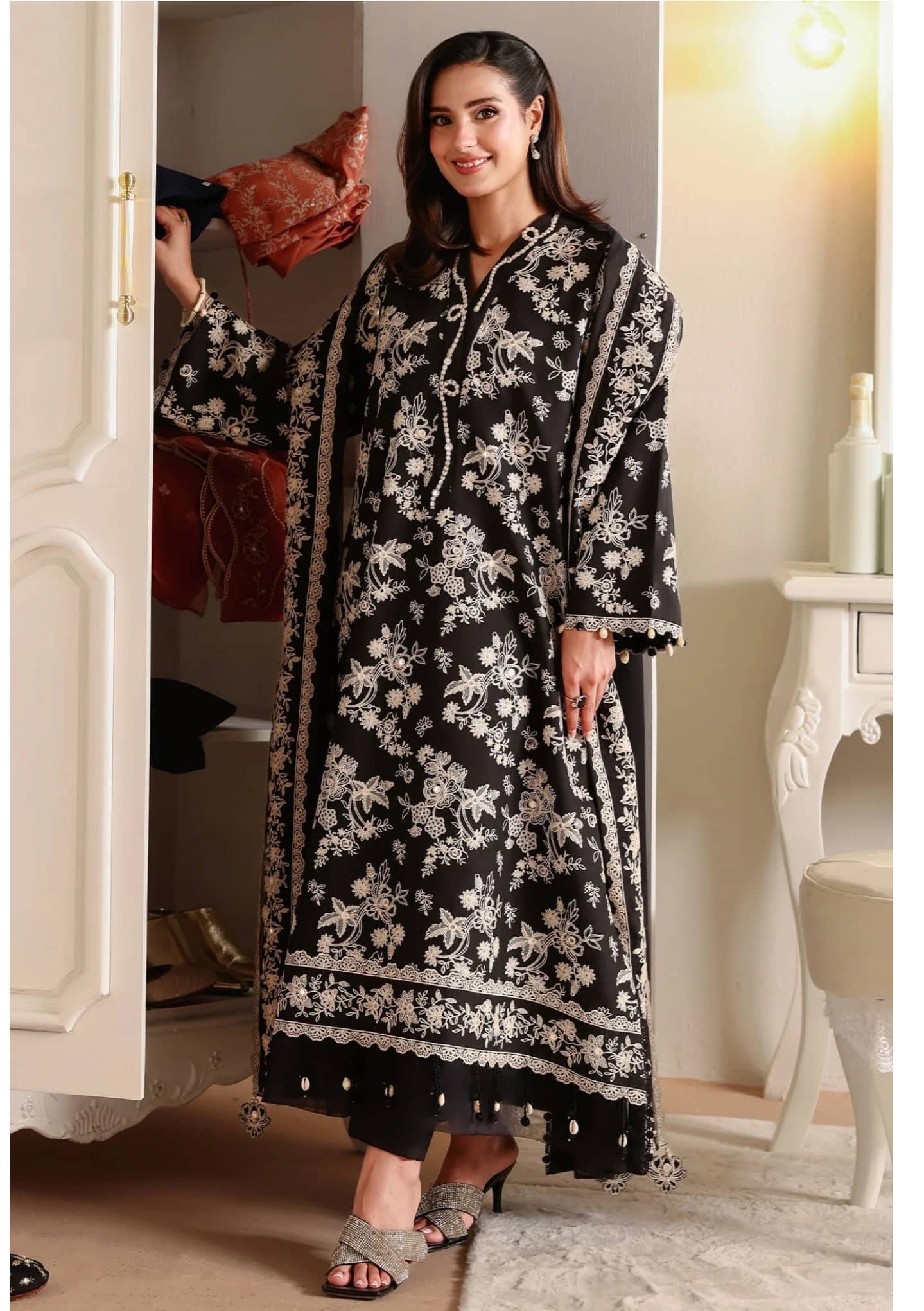 img_cross_stitch_lawn_awwal_boutique