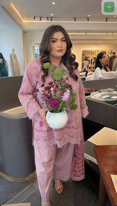 Spotted in Cross Stitch Premium Lawn 26/Spring Lilac/Pink