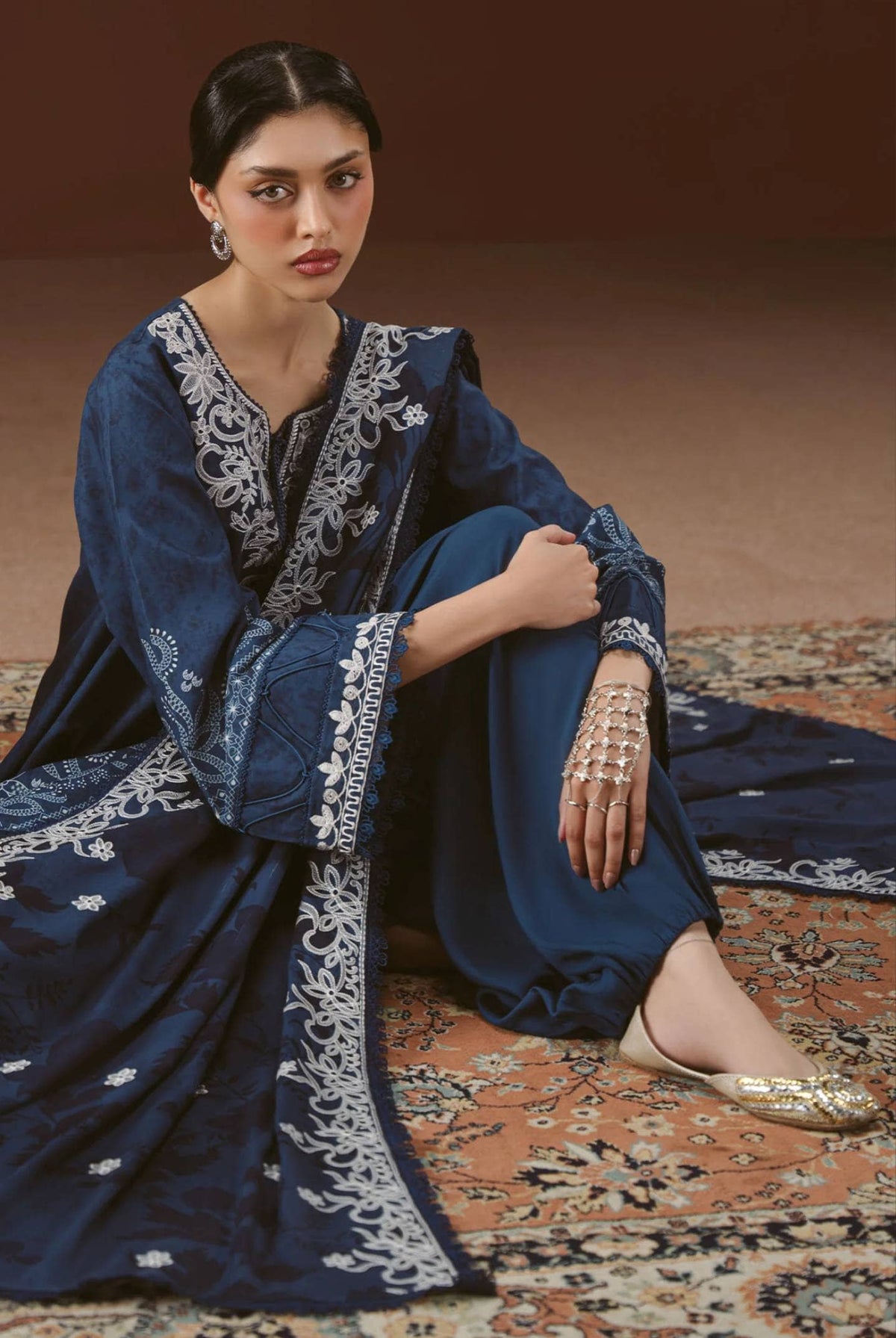 img_cross_stitch_winter_awwal_boutique