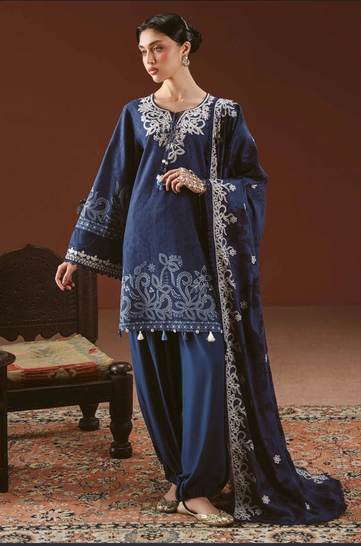img_cross_stitch_winter_awwal_boutique