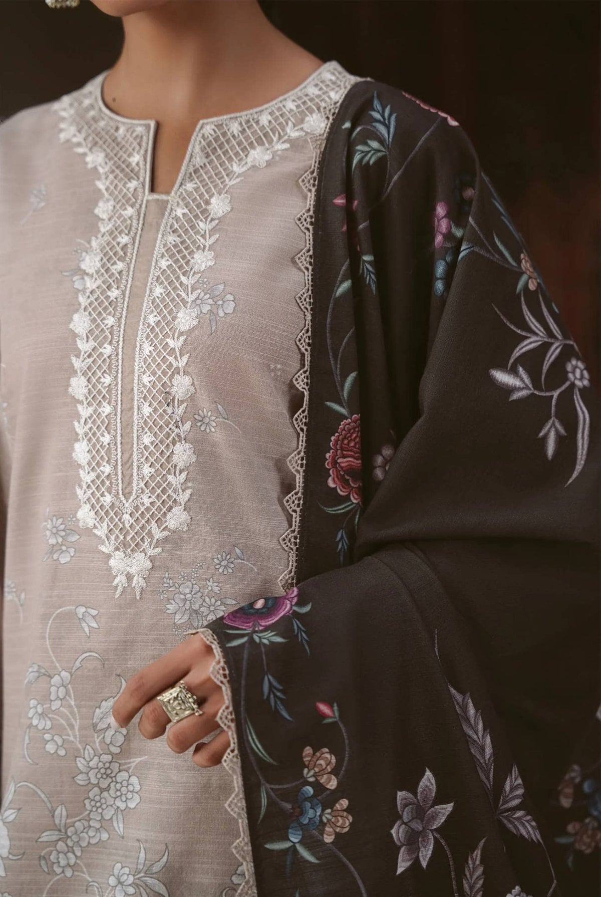 img_cross_stitch_winter_awwal_boutique