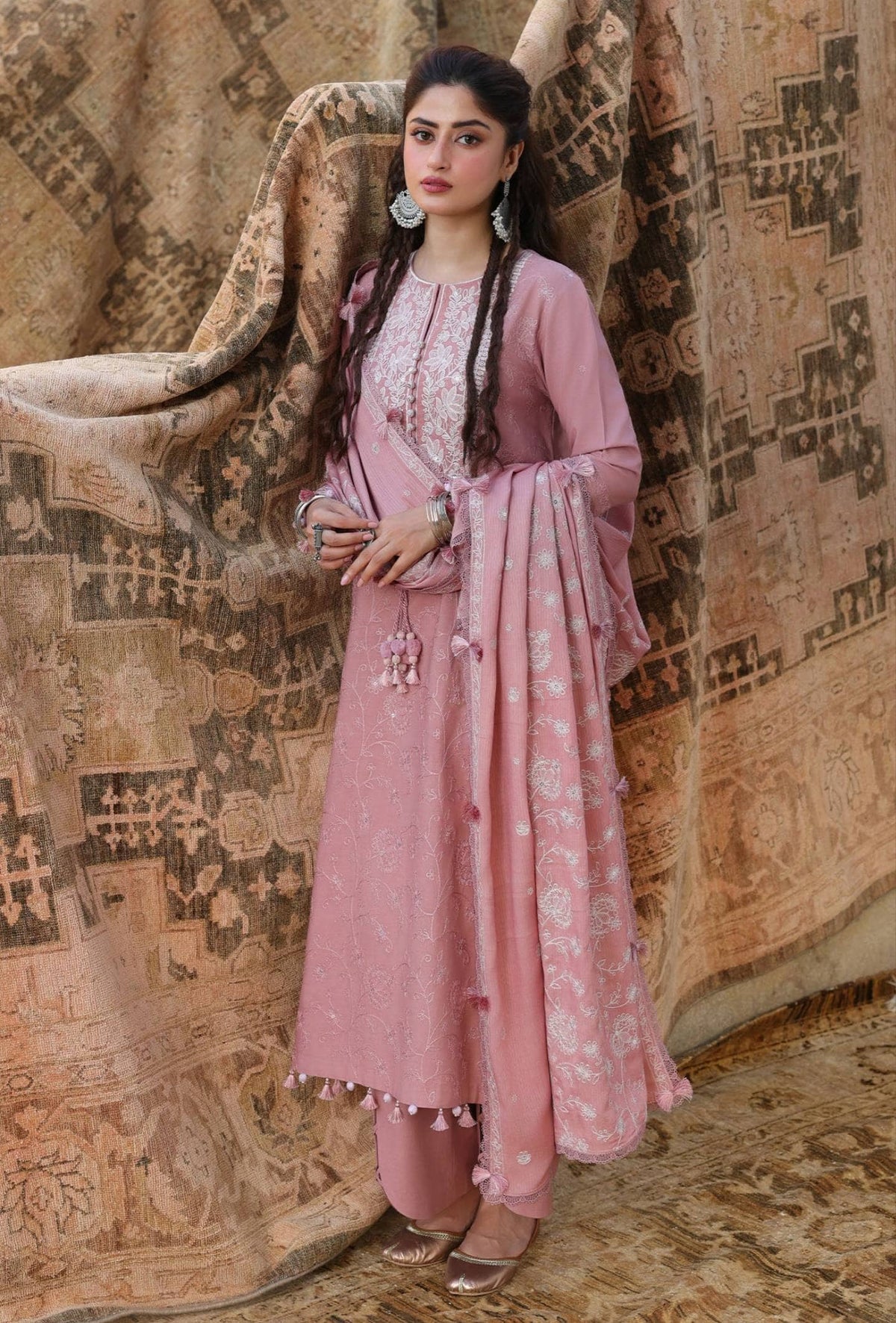img_cross_stitch_winter_awwal_boutique