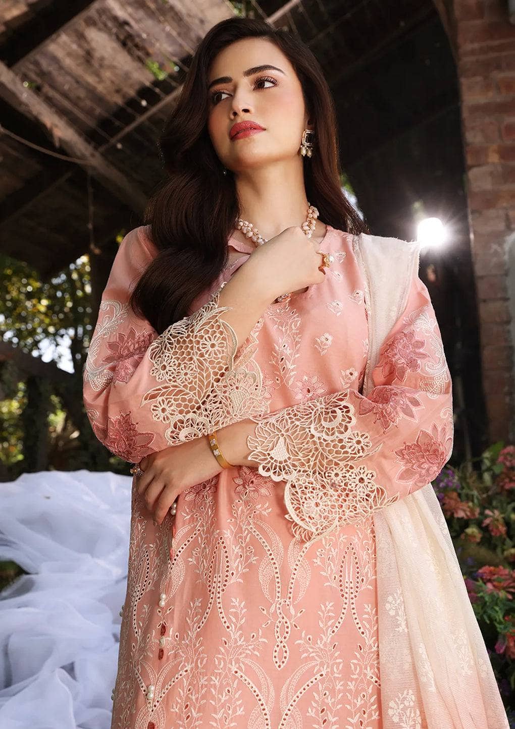 img_elaf_festive_chikankari_23_awwal_boutique