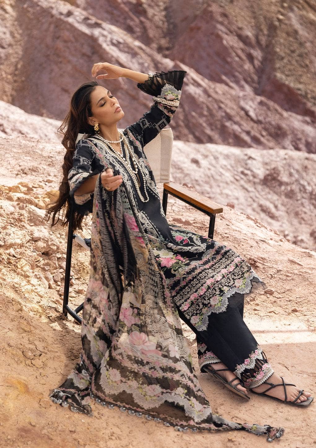 img_elaf_signature_lawn_23_awwal_boutique