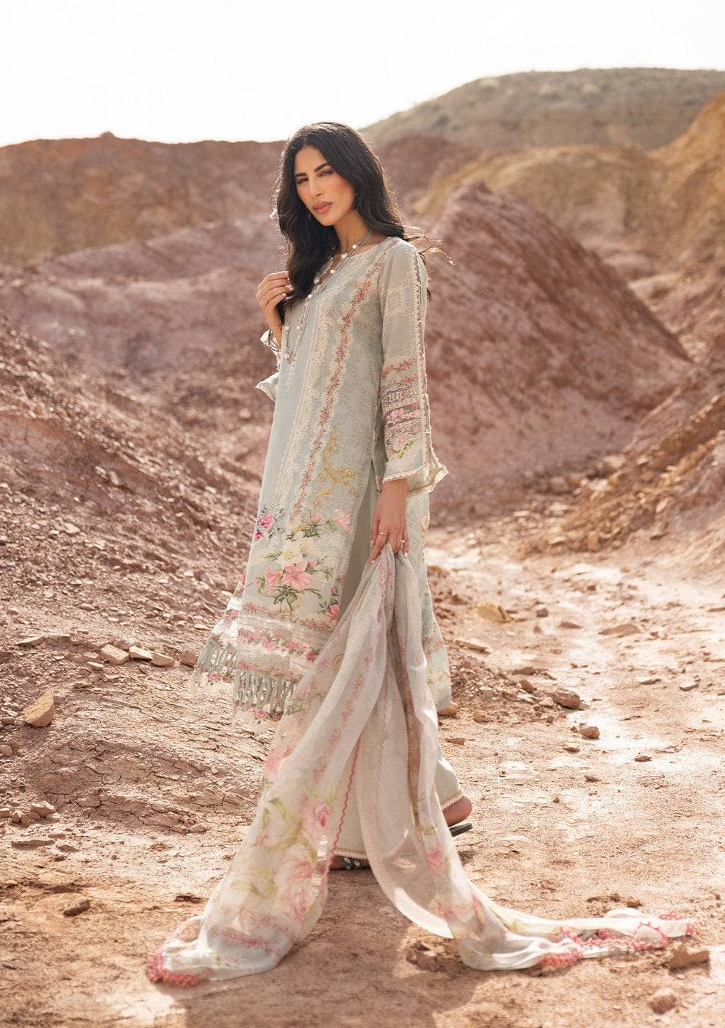 img_elaf_signature_lawn_23_awwal_boutique