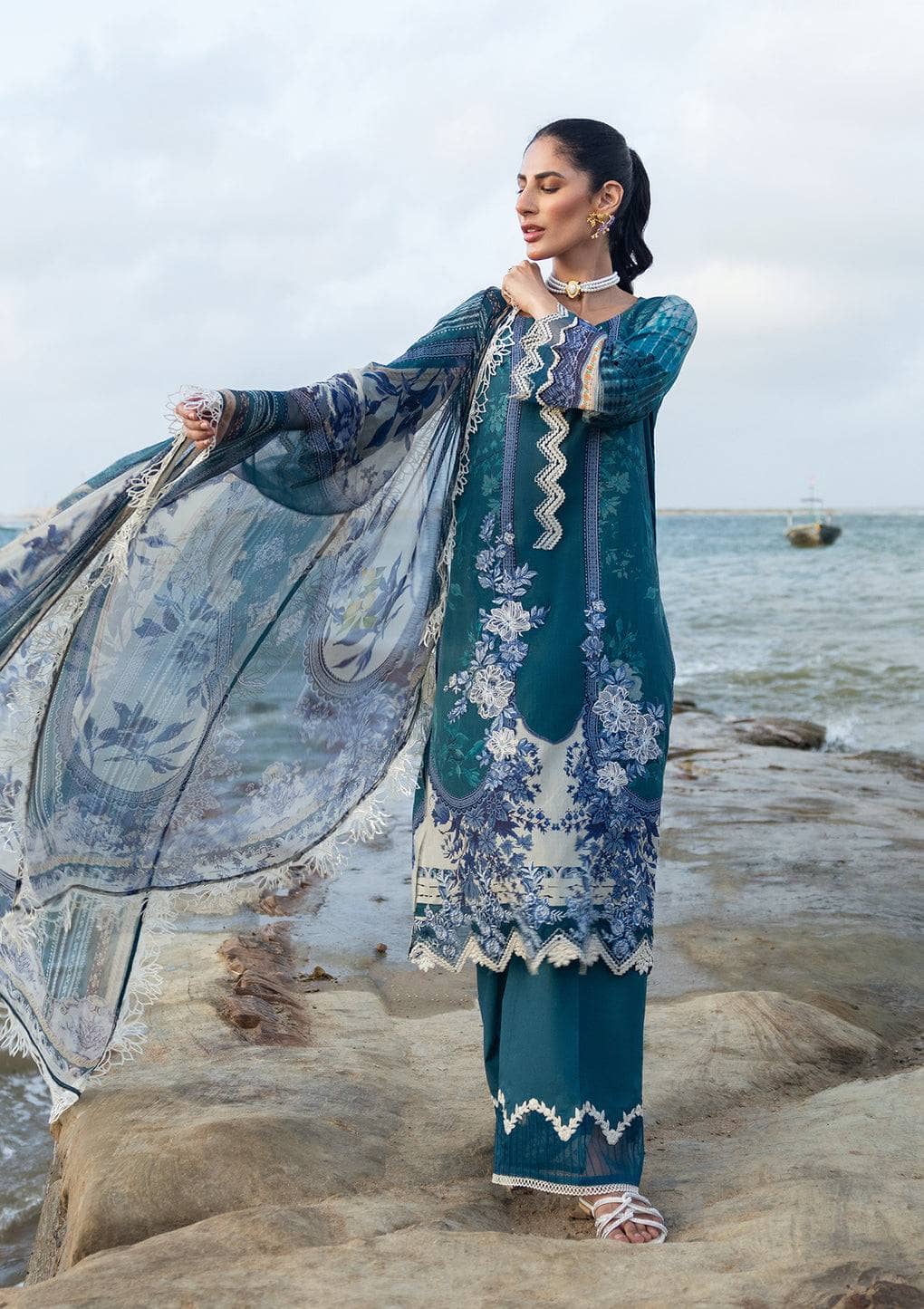 img_elaf_signature_lawn_23_awwal_boutique