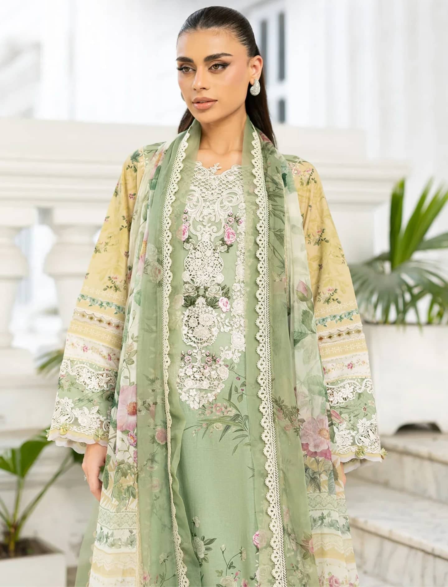 Hot🔥Seller/Elaf Signature Lawn/Vol 2/1A-Elara