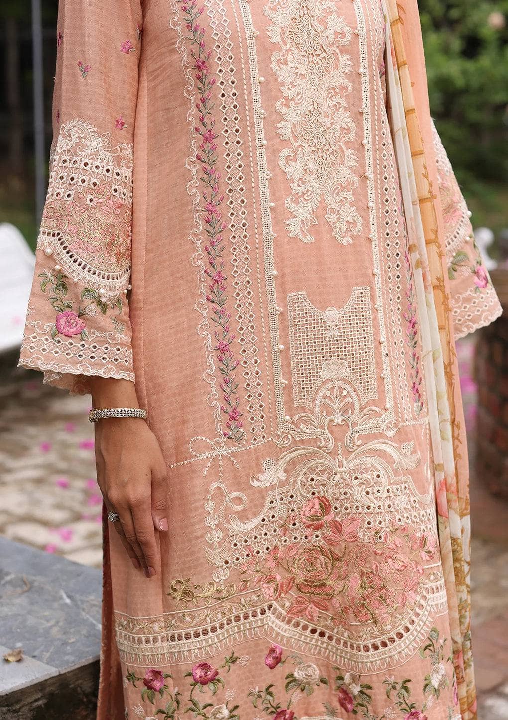 Luxe By Elaf Lawn/ELJ-02B HELENE