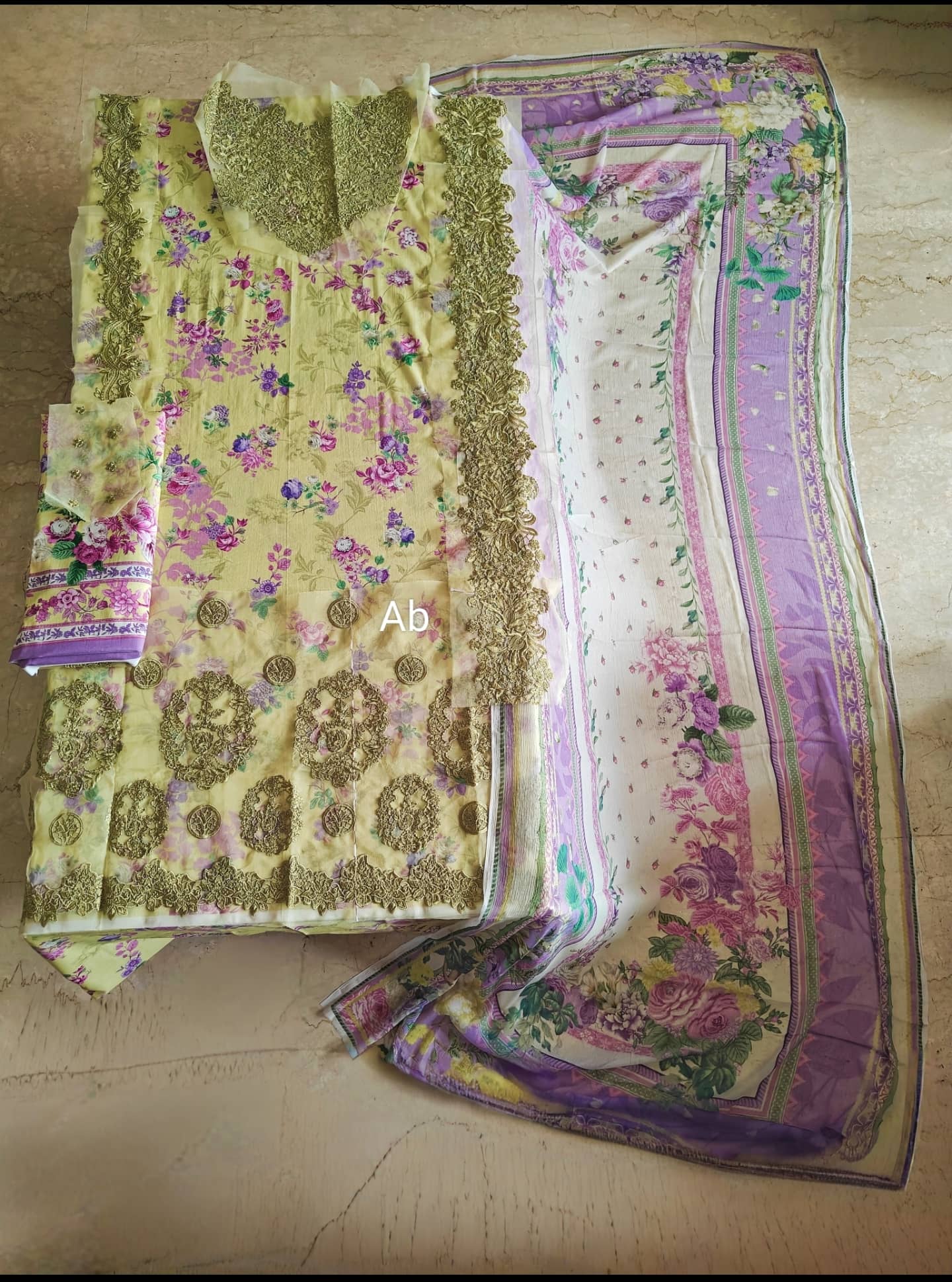 img_elaf_signature_lawn_26_awwal_boutique