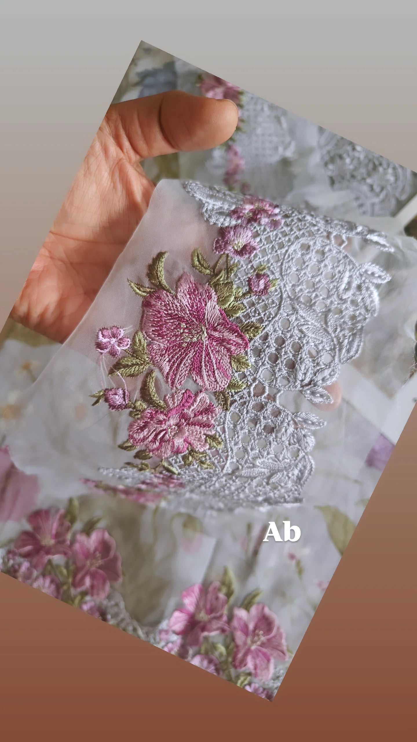 Hot🔥Seller/Open Pic/Hot🔥Seller/Elaf Signature Lawn/Vol 2/5A-Ariana
