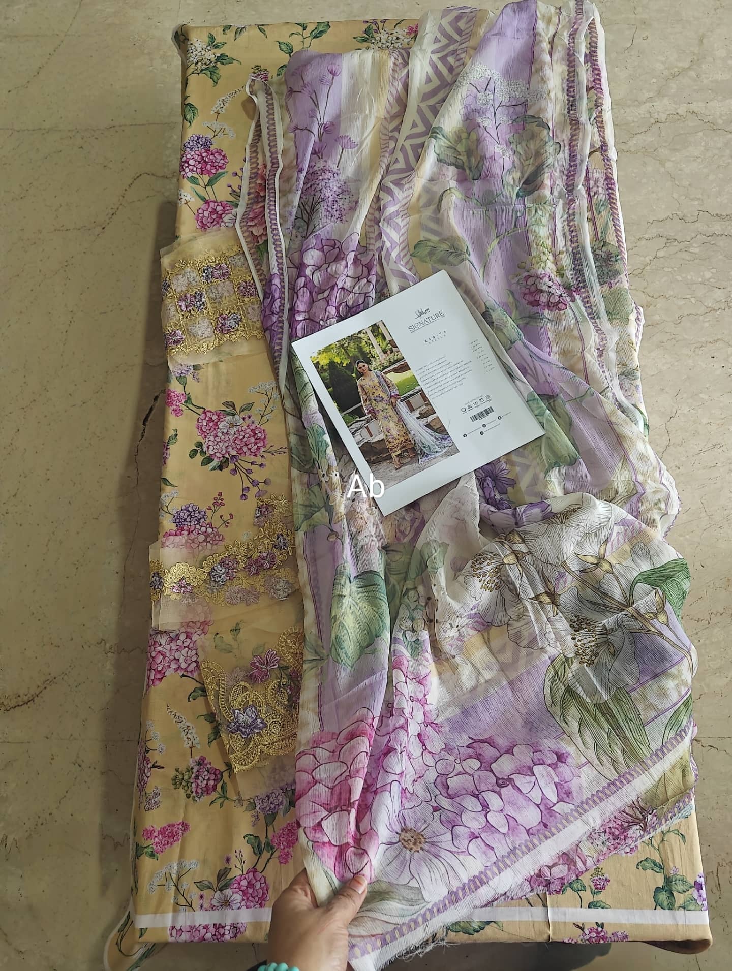 Hot🔥Seller/Open Pic/Hot🔥Seller/Elaf Signature Lawn/Vol 2/ESG-7A STELLA