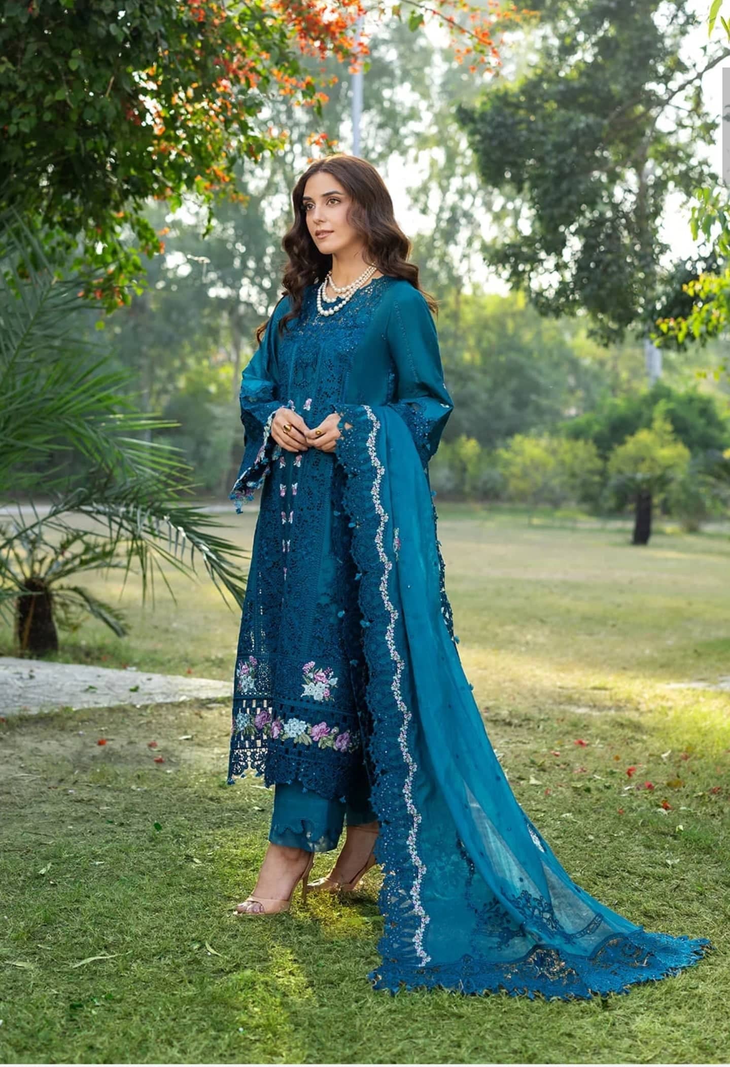 Elaf Premium Lawn 26/ELY-06 SAPPHIRE