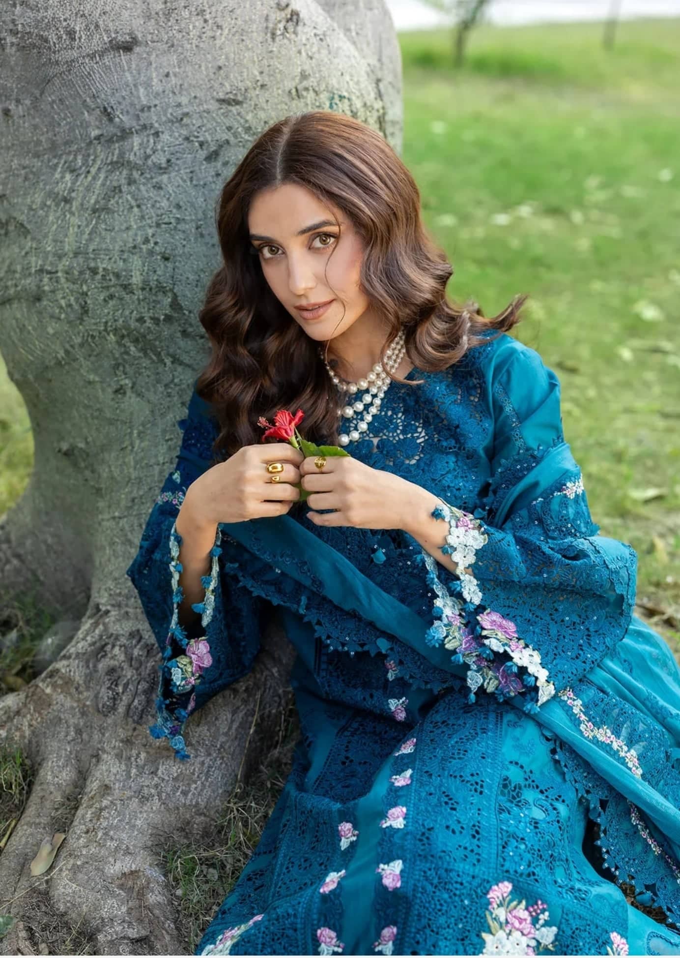 Elaf Premium Lawn 26/ELY-06 SAPPHIRE