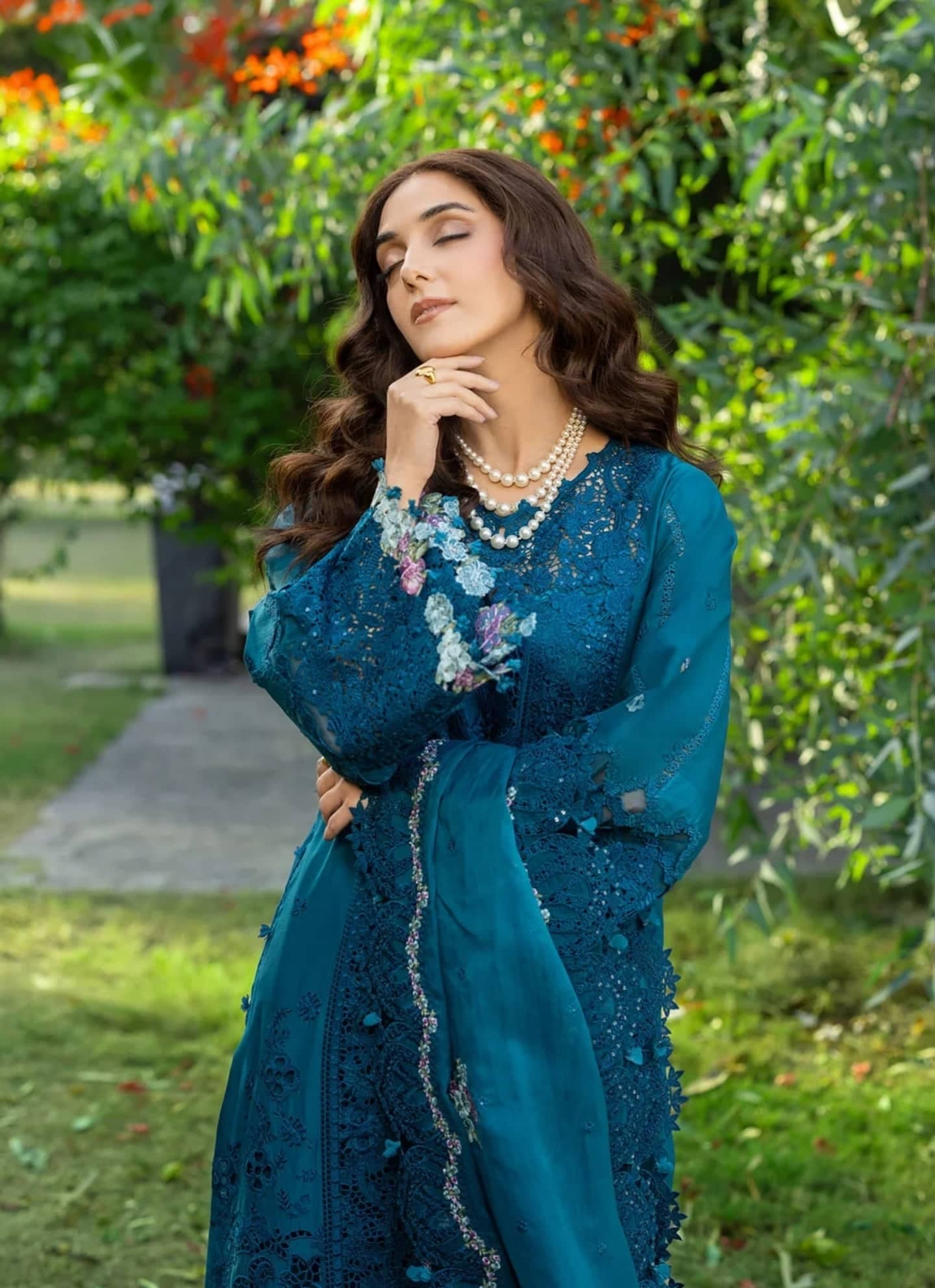 Elaf Premium Lawn 26/ELY-06 SAPPHIRE