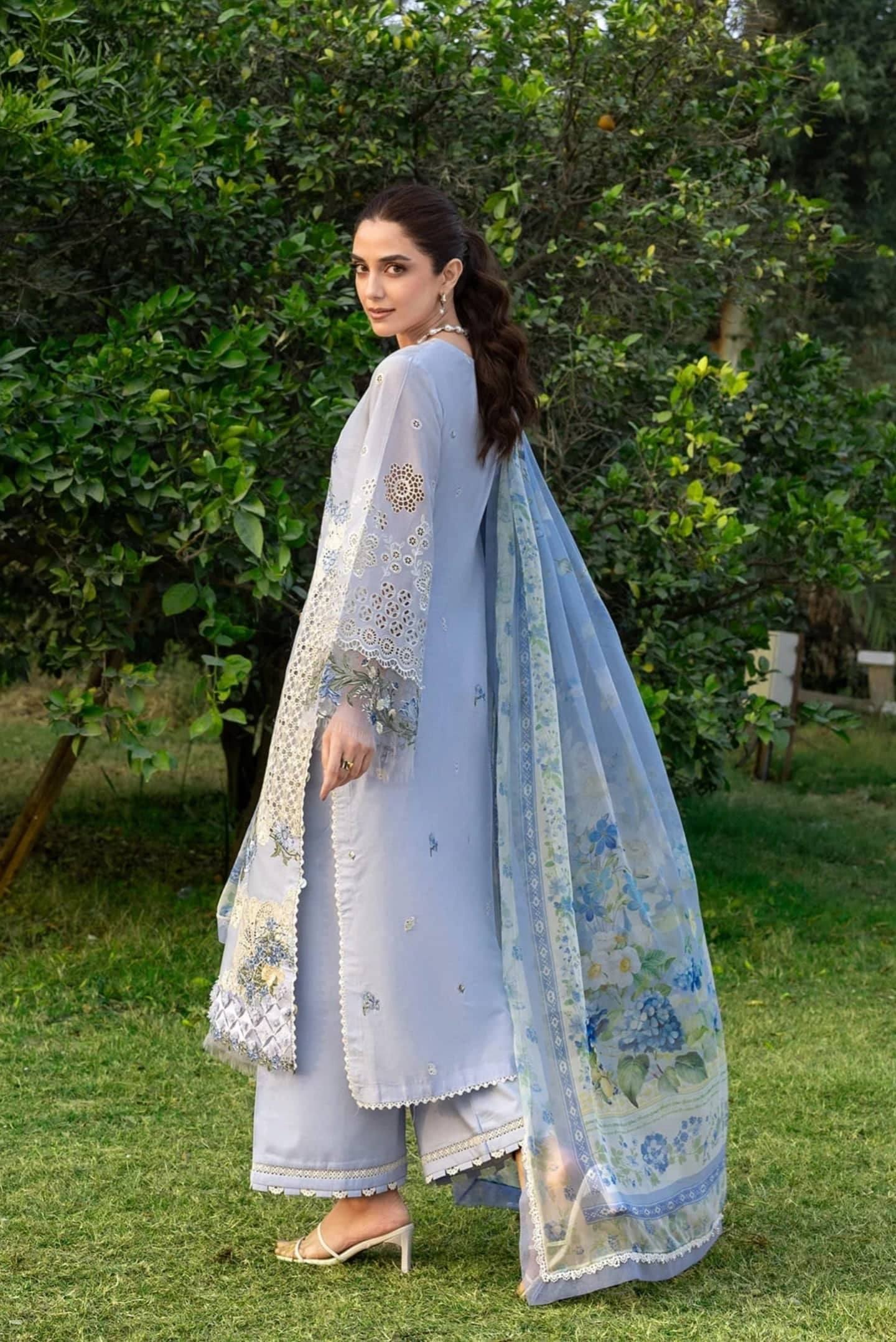 img_elaf_premium_lawn_awwal_boutique