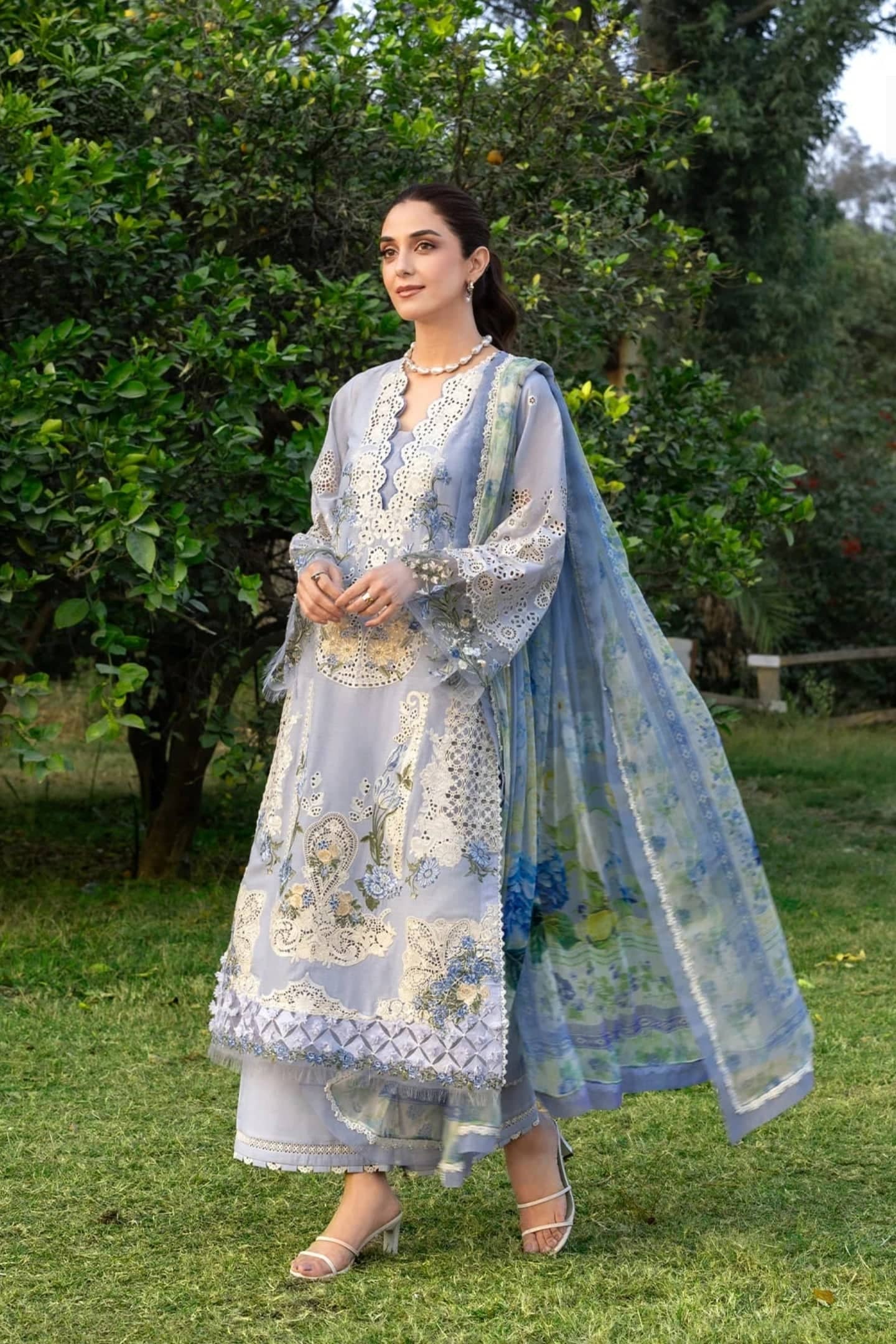 img_elaf_premium_lawn_awwal_boutique