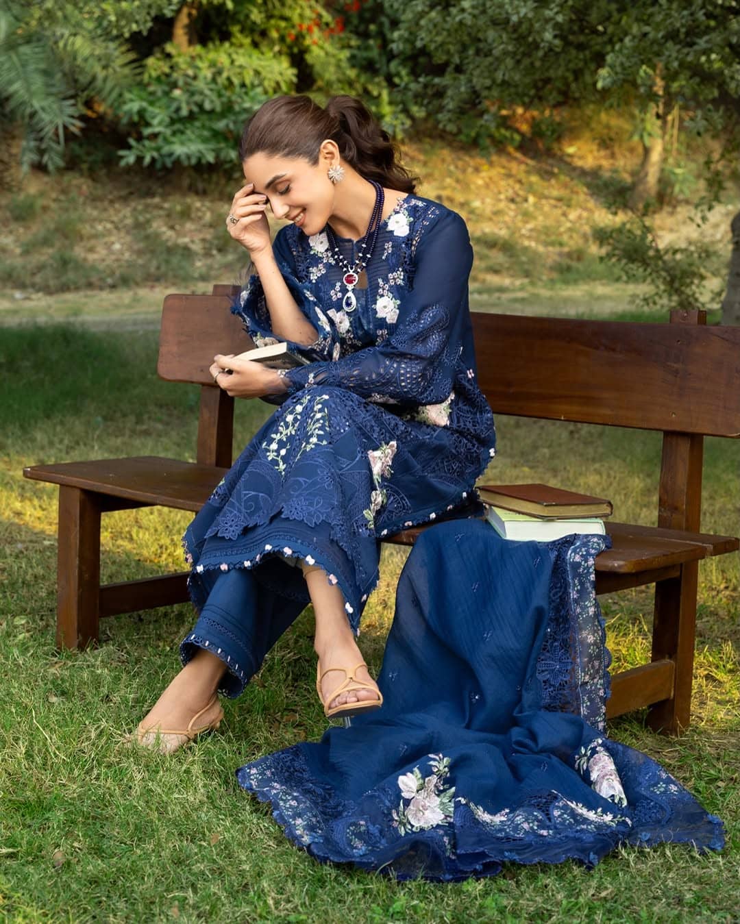 Elaf Premium Lawn 26/ELY-4B BLUE BELLE