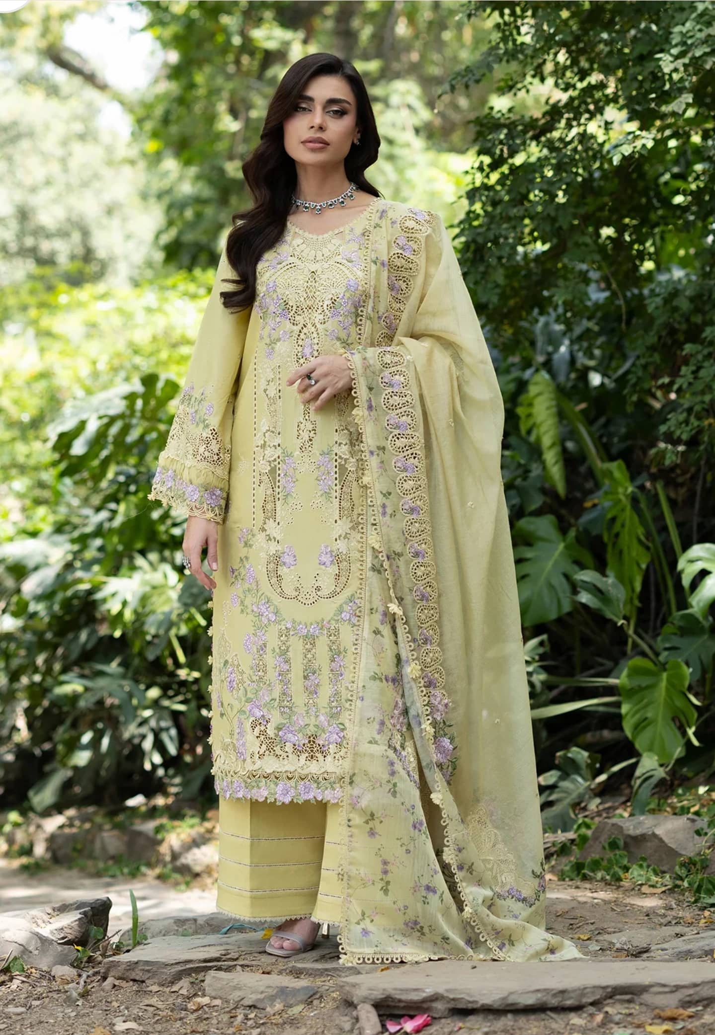 img_elaf_premium_lawn_awwal_boutique