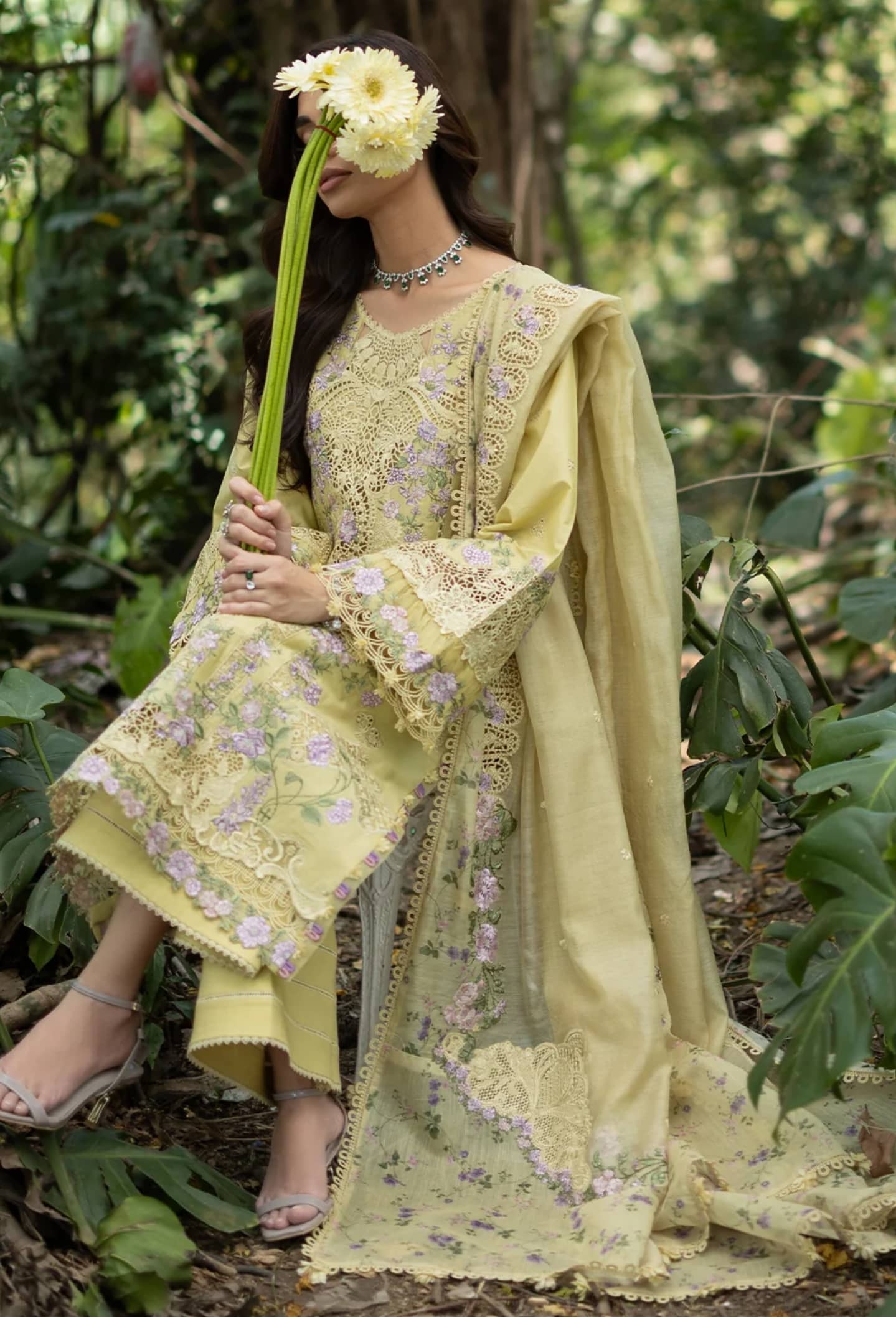 img_elaf_premium_lawn_awwal_boutique