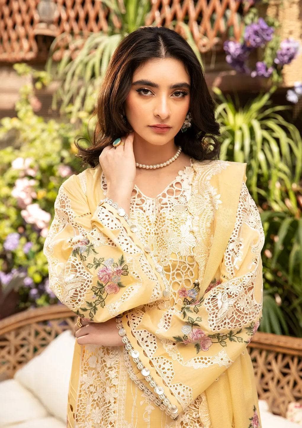 img_elaf_chikankari_lawn_awwal_boutique