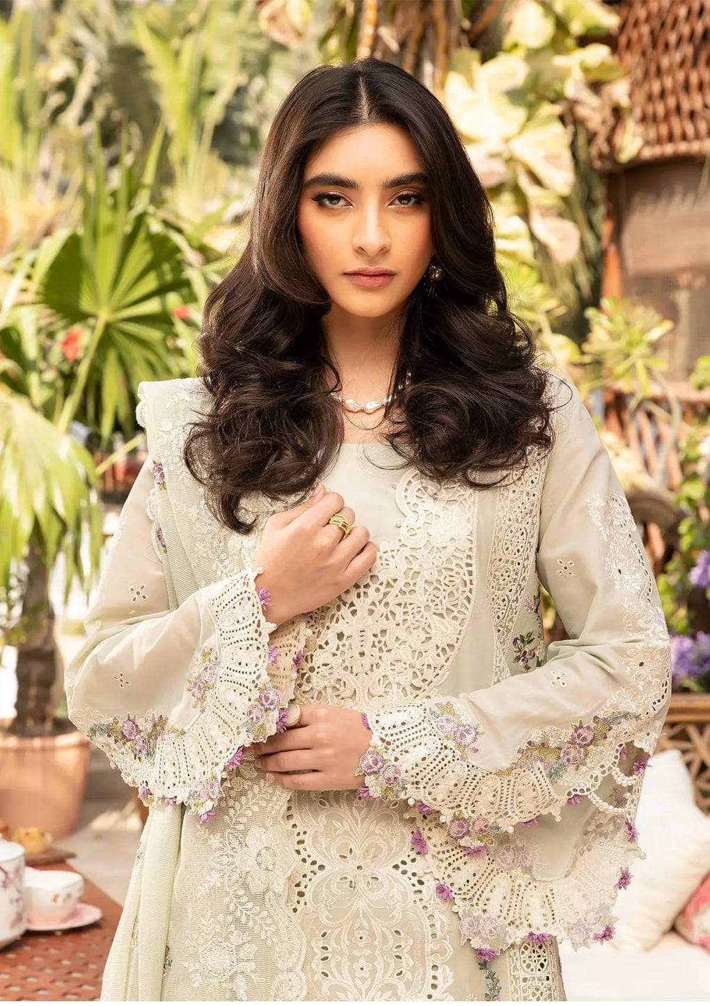 img_elaf_chikankari_lawn_awwal_boutique