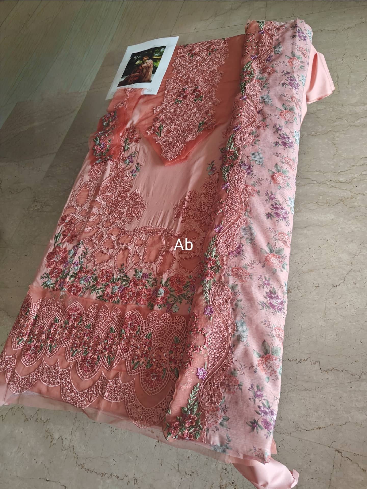 img_elaf_premium_lawn_awwal_boutique