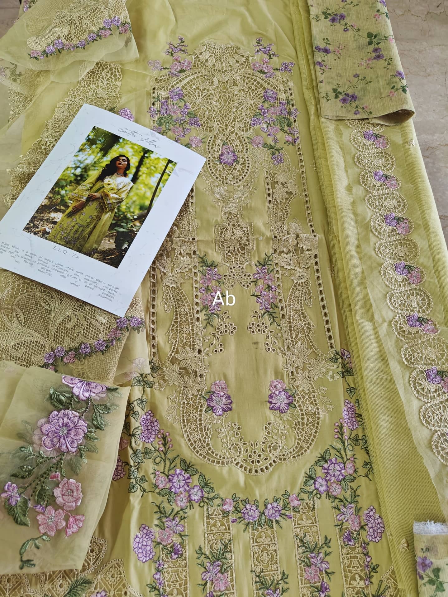 img_elaf_premium_lawn_awwal_boutique