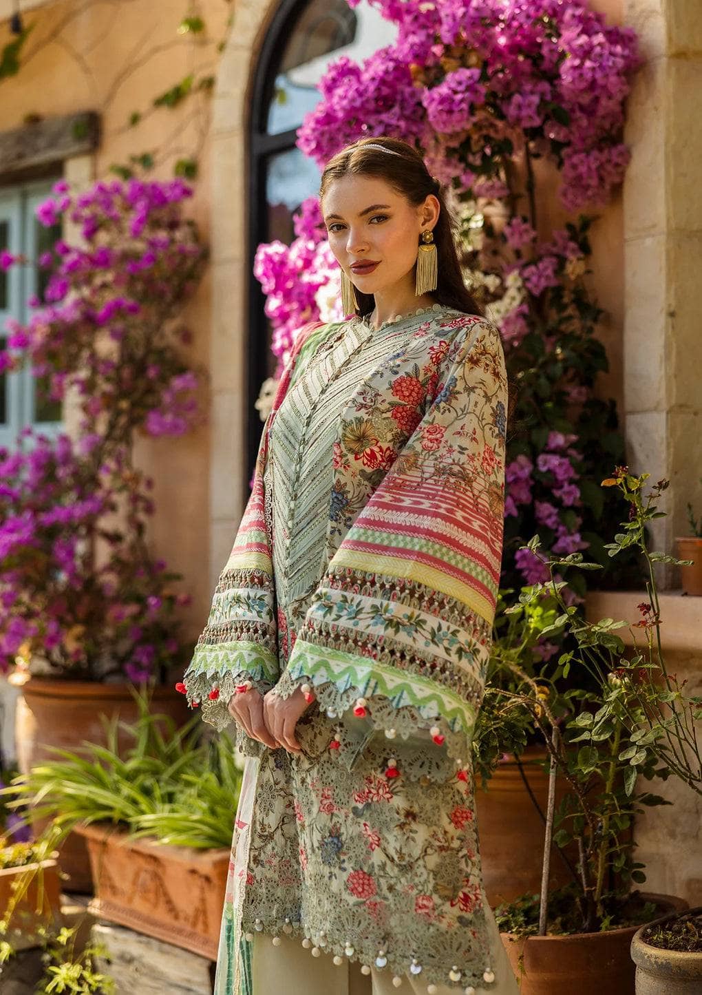 Elaf Chikankari/ELK-01B GIARDINO/Ivory