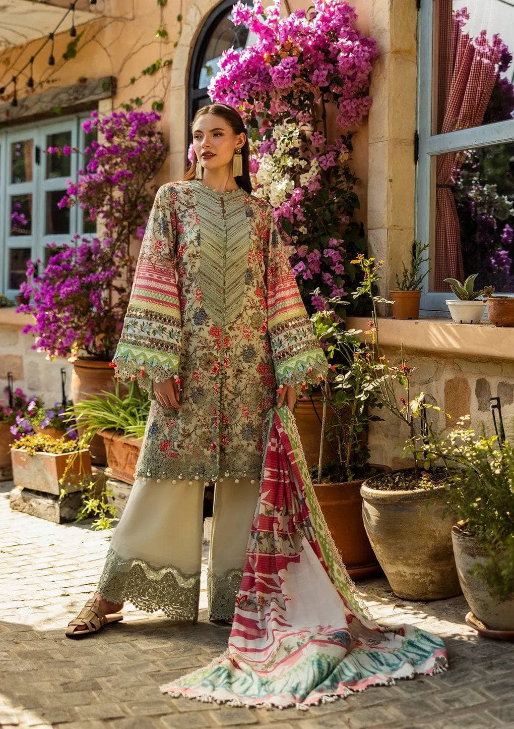 img_elaf_chikankari_awwal_boutique